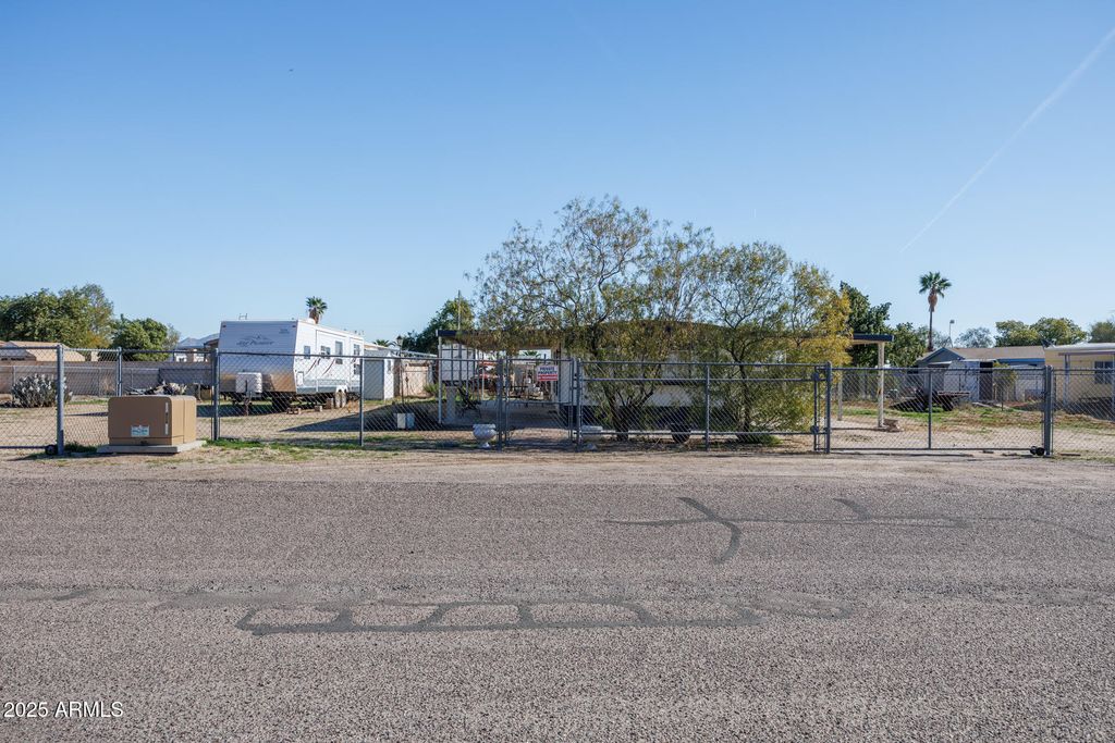 Photo of 10771 N Kit Carson Drive, Casa Grande, AZ 85122 (MLS # 6953827)