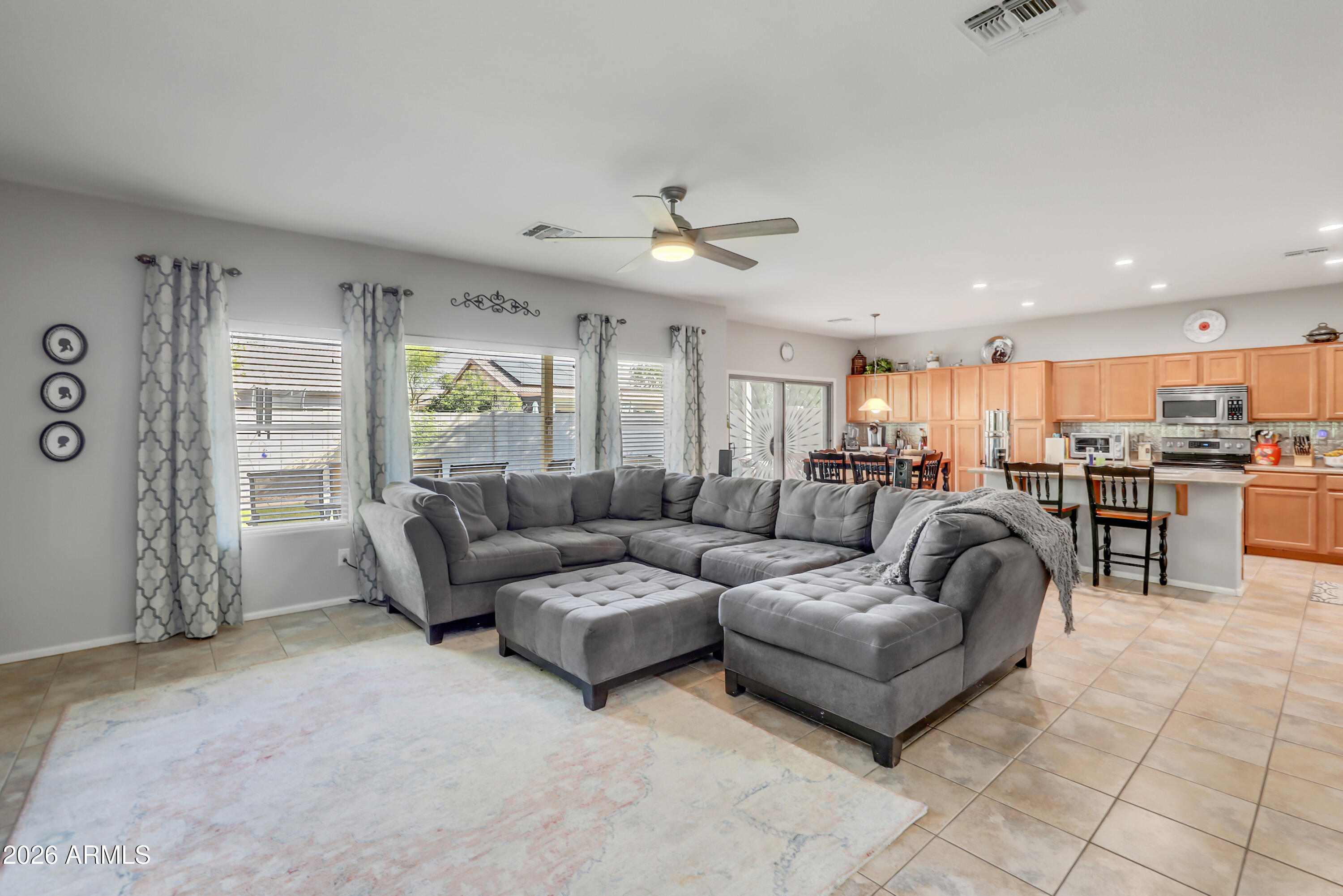 3736 E THAMES Circle