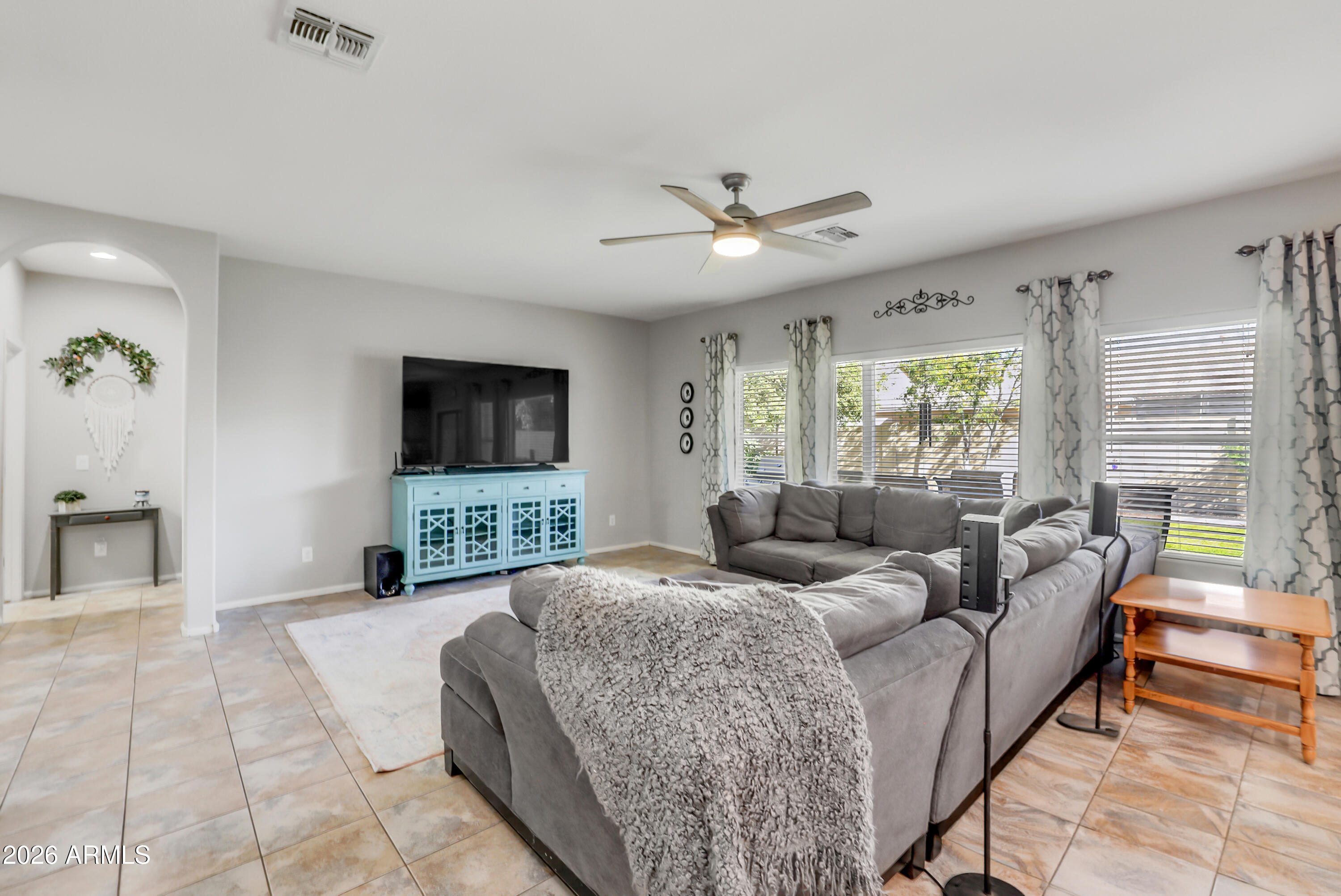 3736 E THAMES Circle