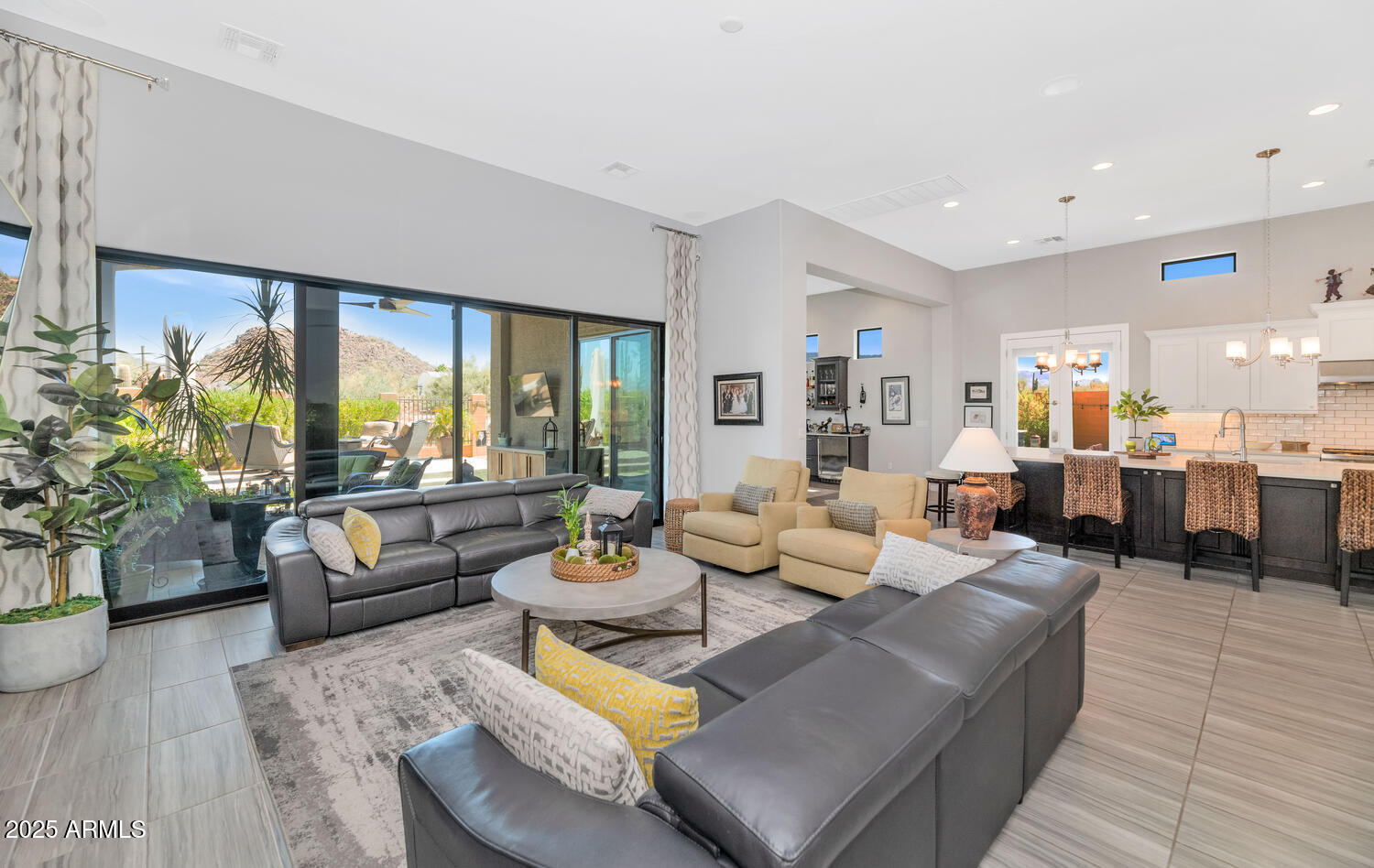 2352 N ESTATES Circle