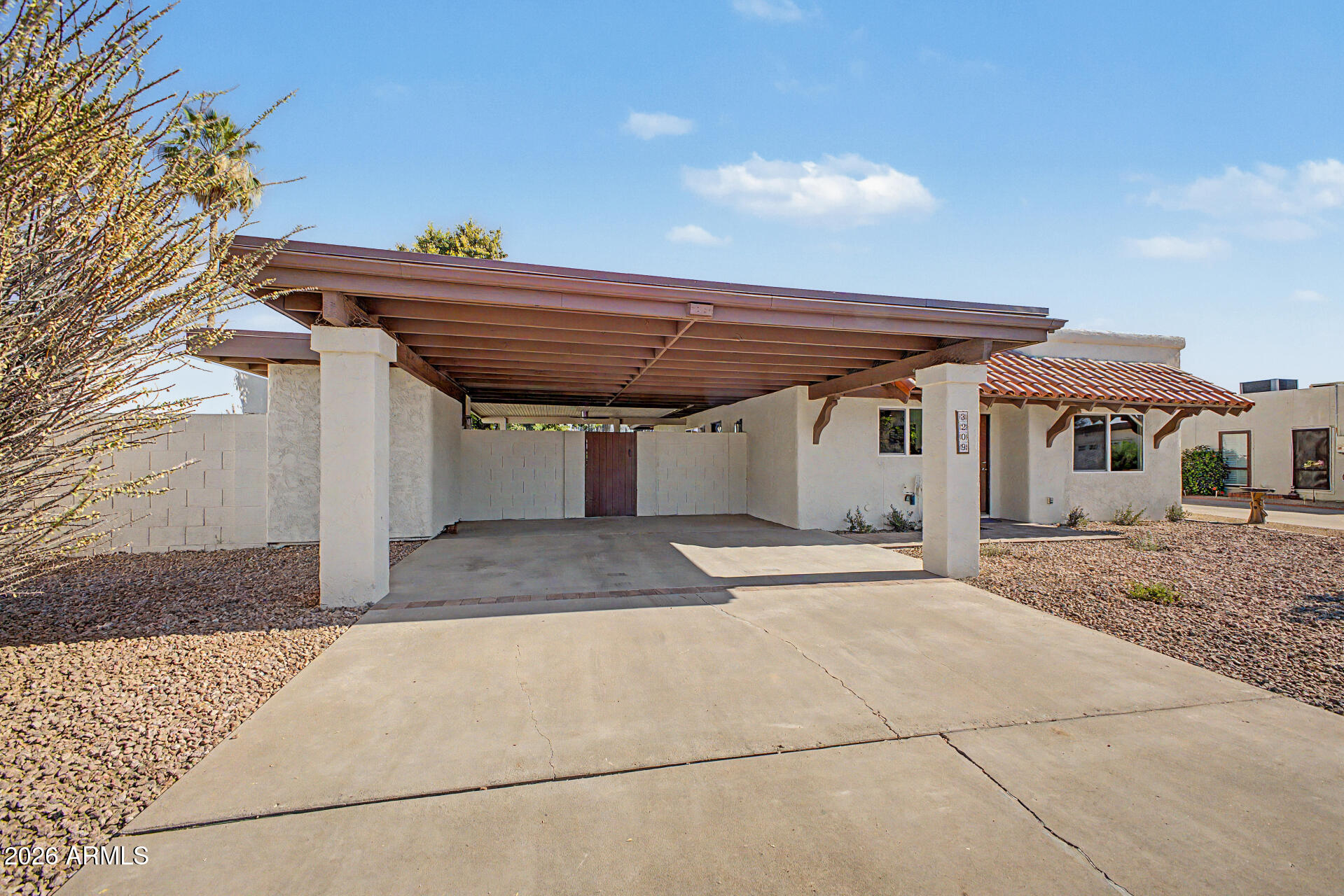3209 W BECKER Lane