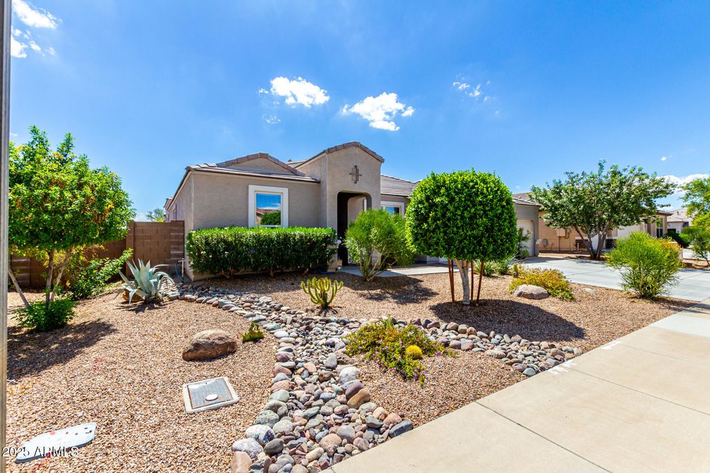 Photo of 13837 W Remuda Drive, Peoria, AZ 85383 (MLS # 6919118)