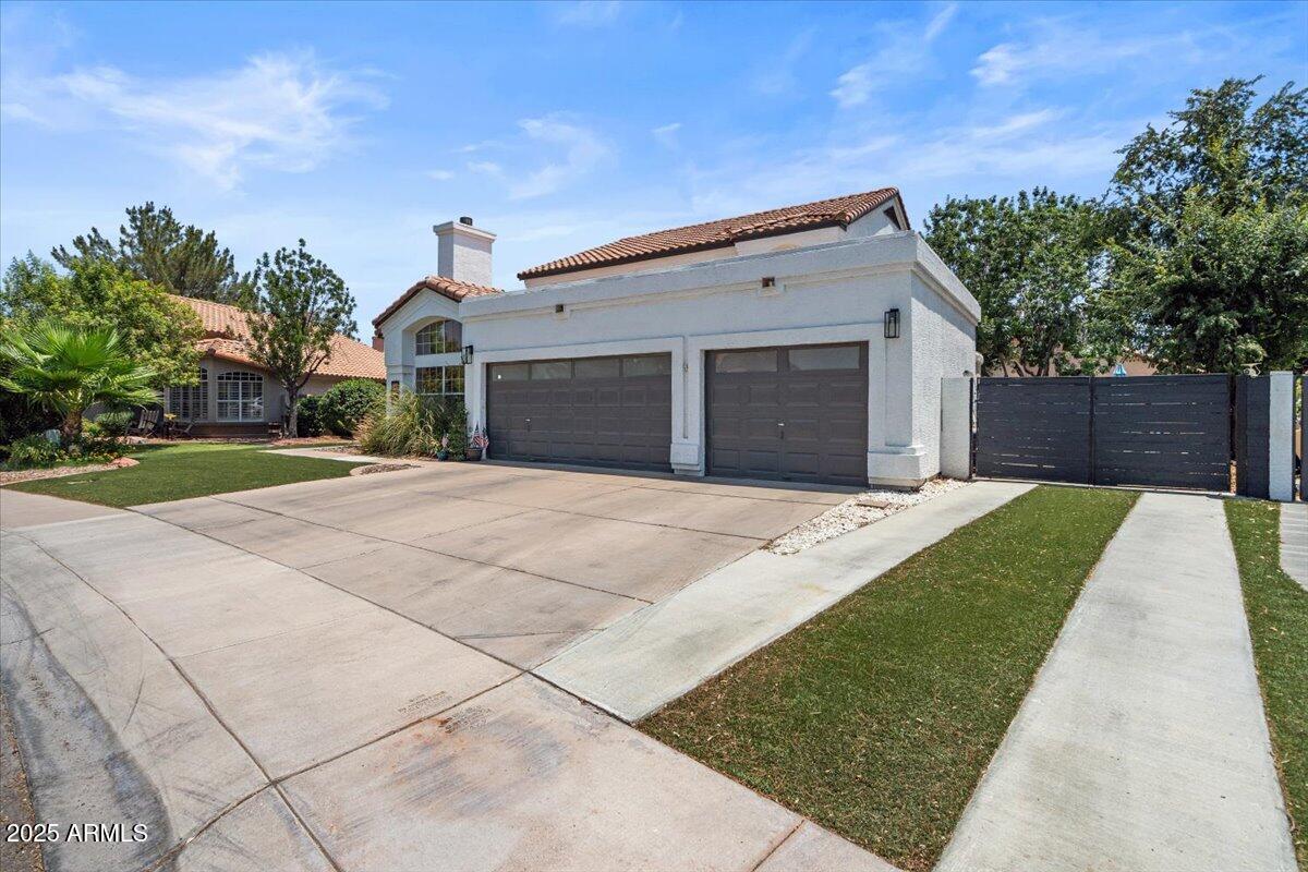 1233 E AZURE SEA Lane