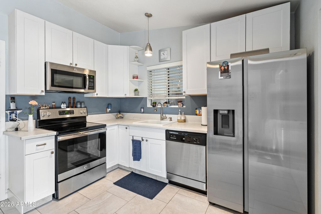 Photo of 421 E Behrend Drive, Phoenix, AZ 85024 (MLS # 7029525)