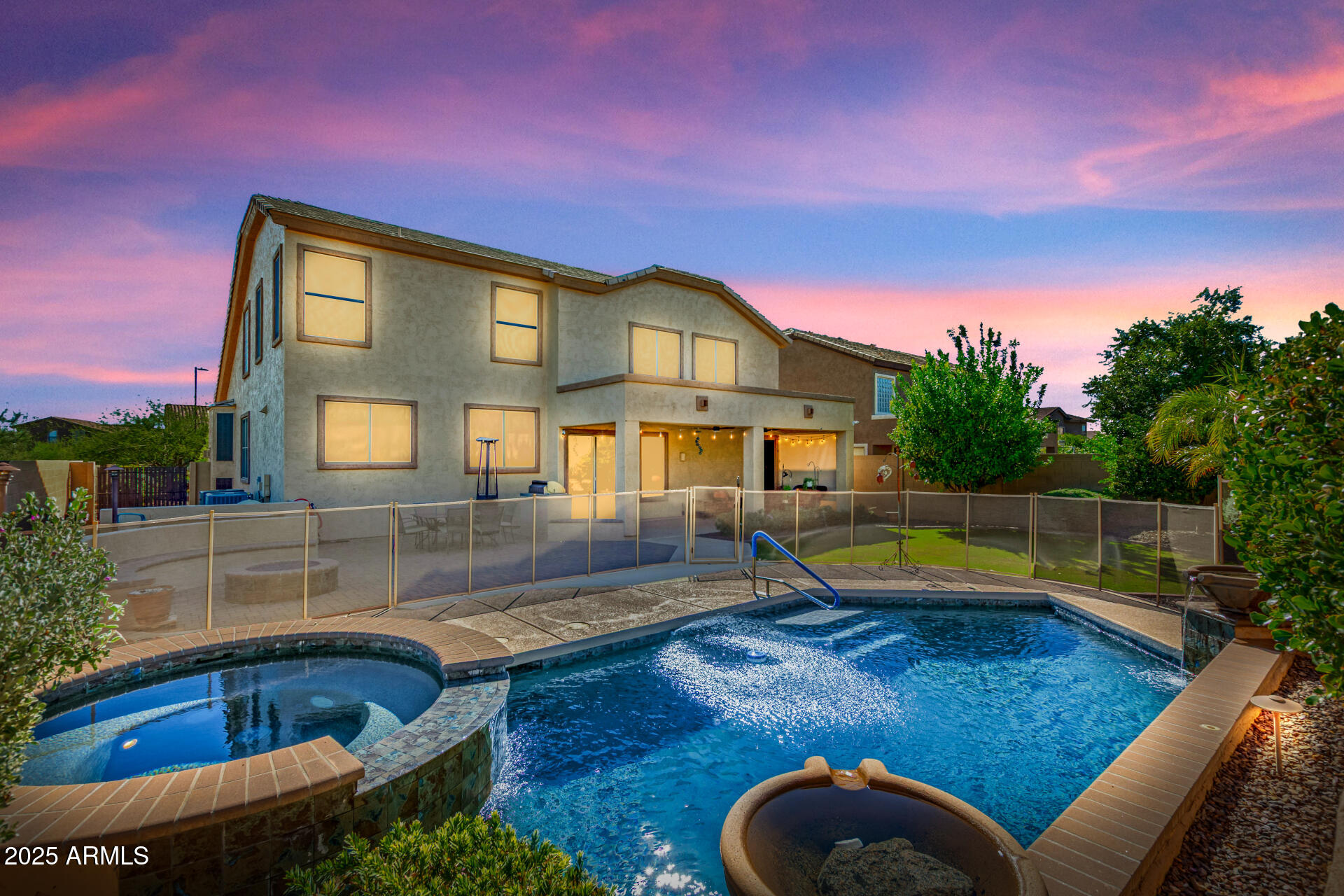 2306 W LONG SHADOW Trail