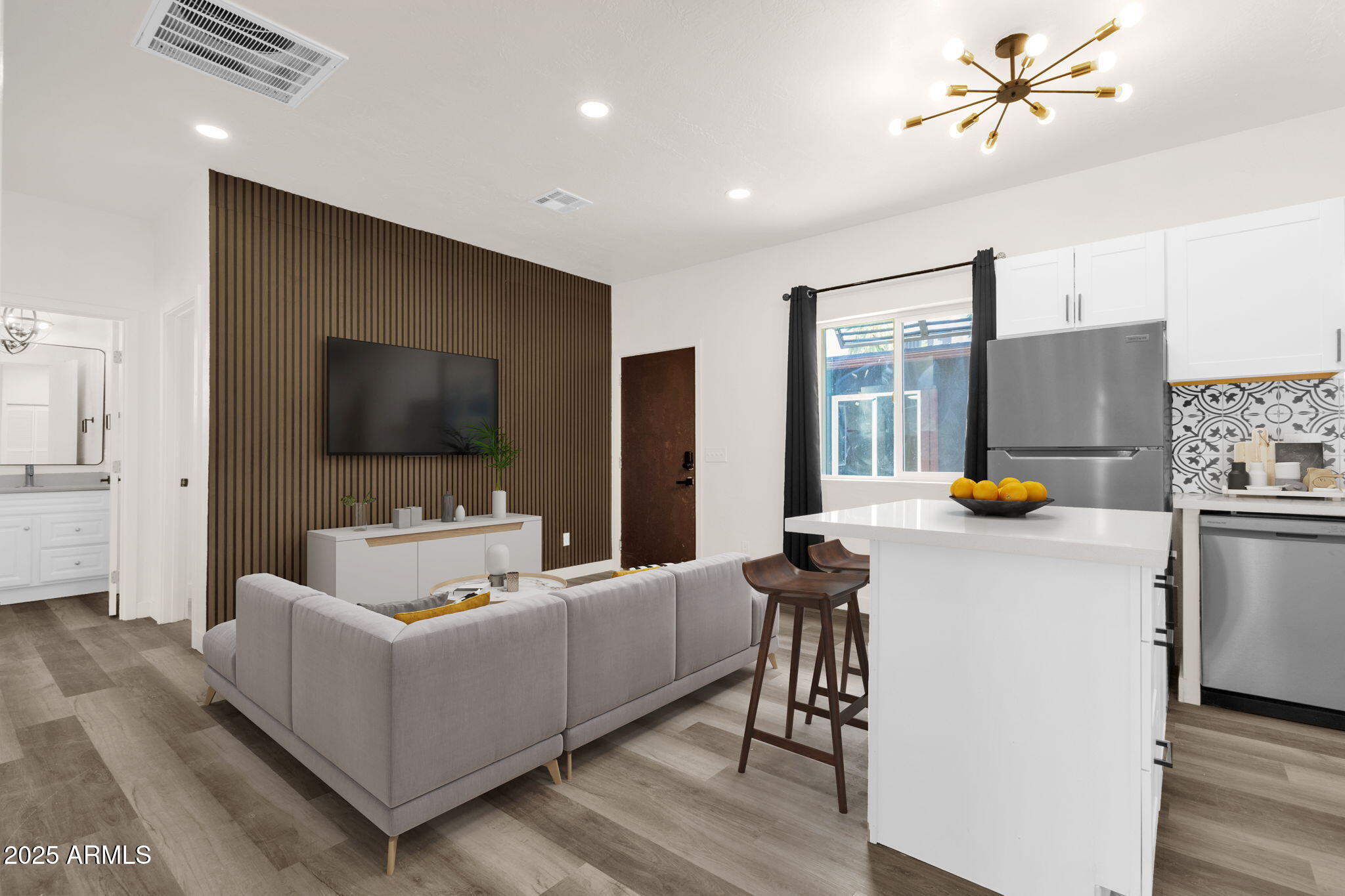 1012 E PIERSON Street