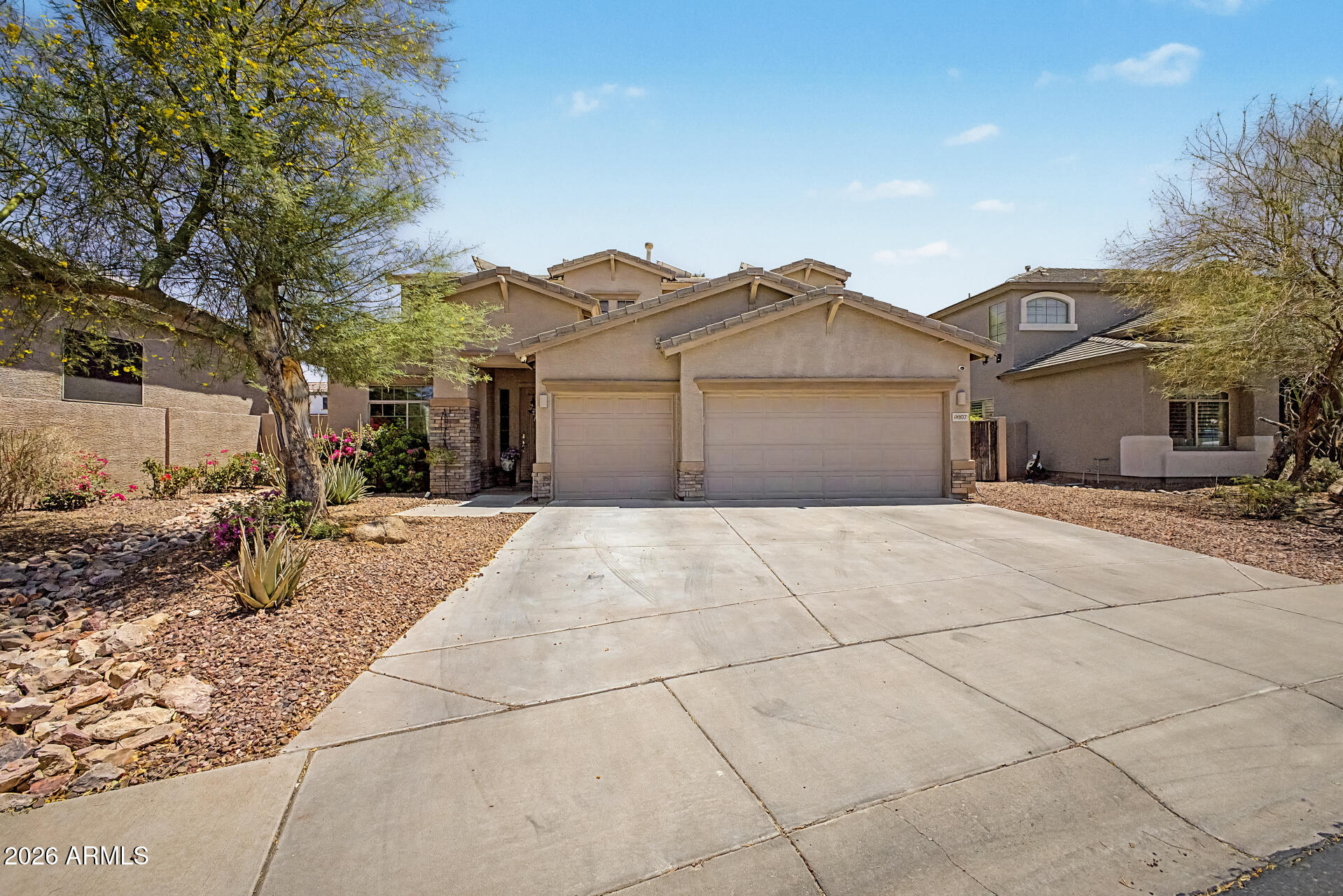 DOBBINS POINT - Residential