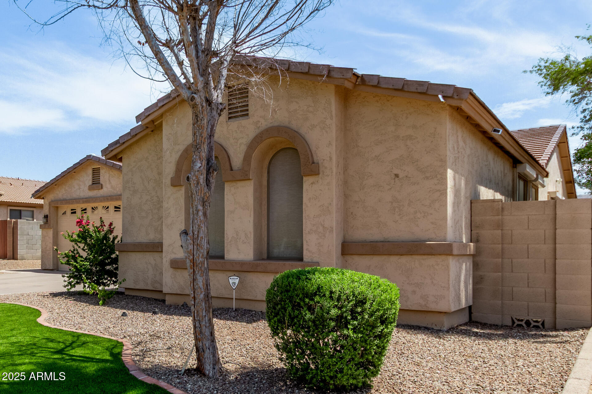 2225 W CARTER Road
