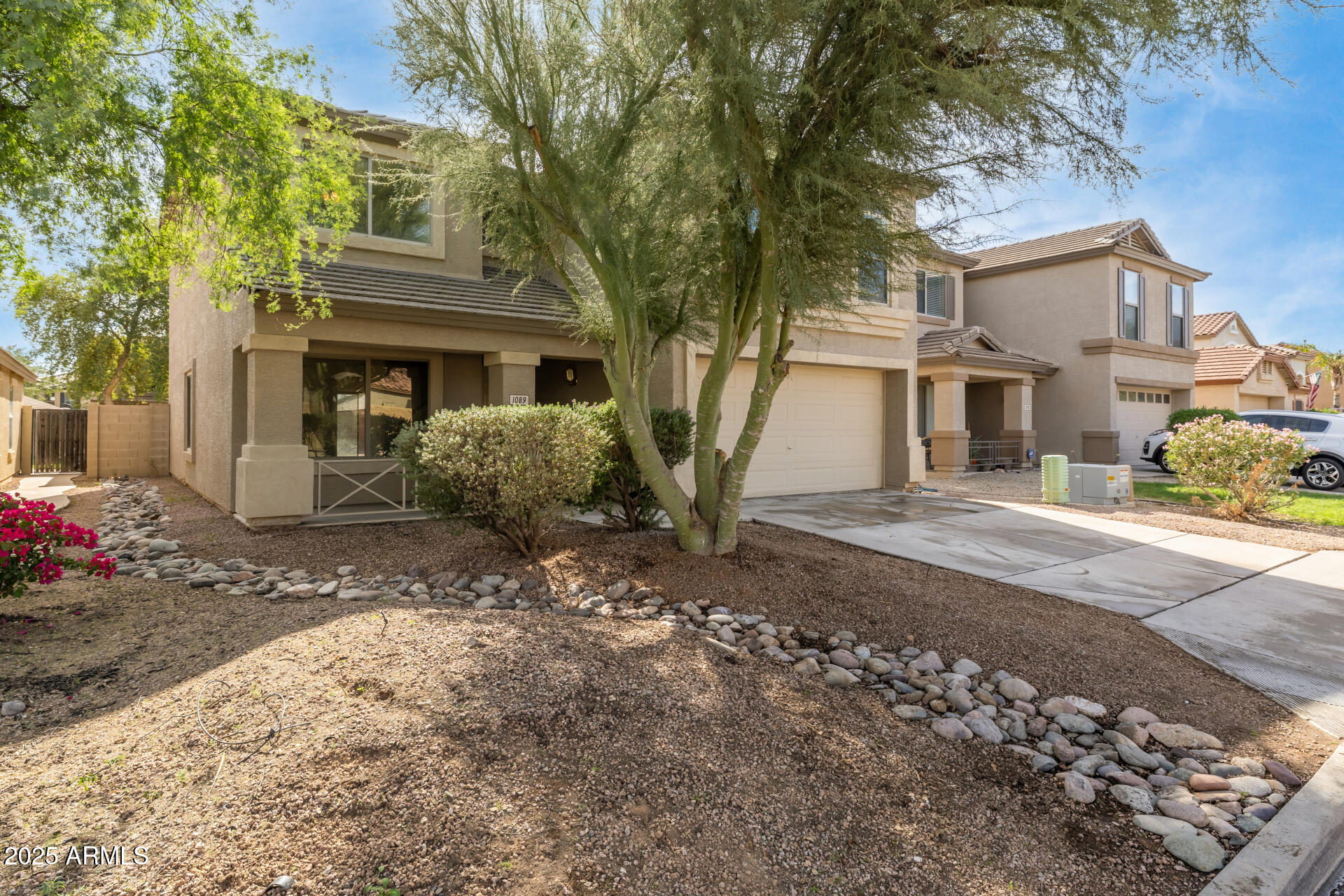 1089 E MOUNTAIN VIEW Road