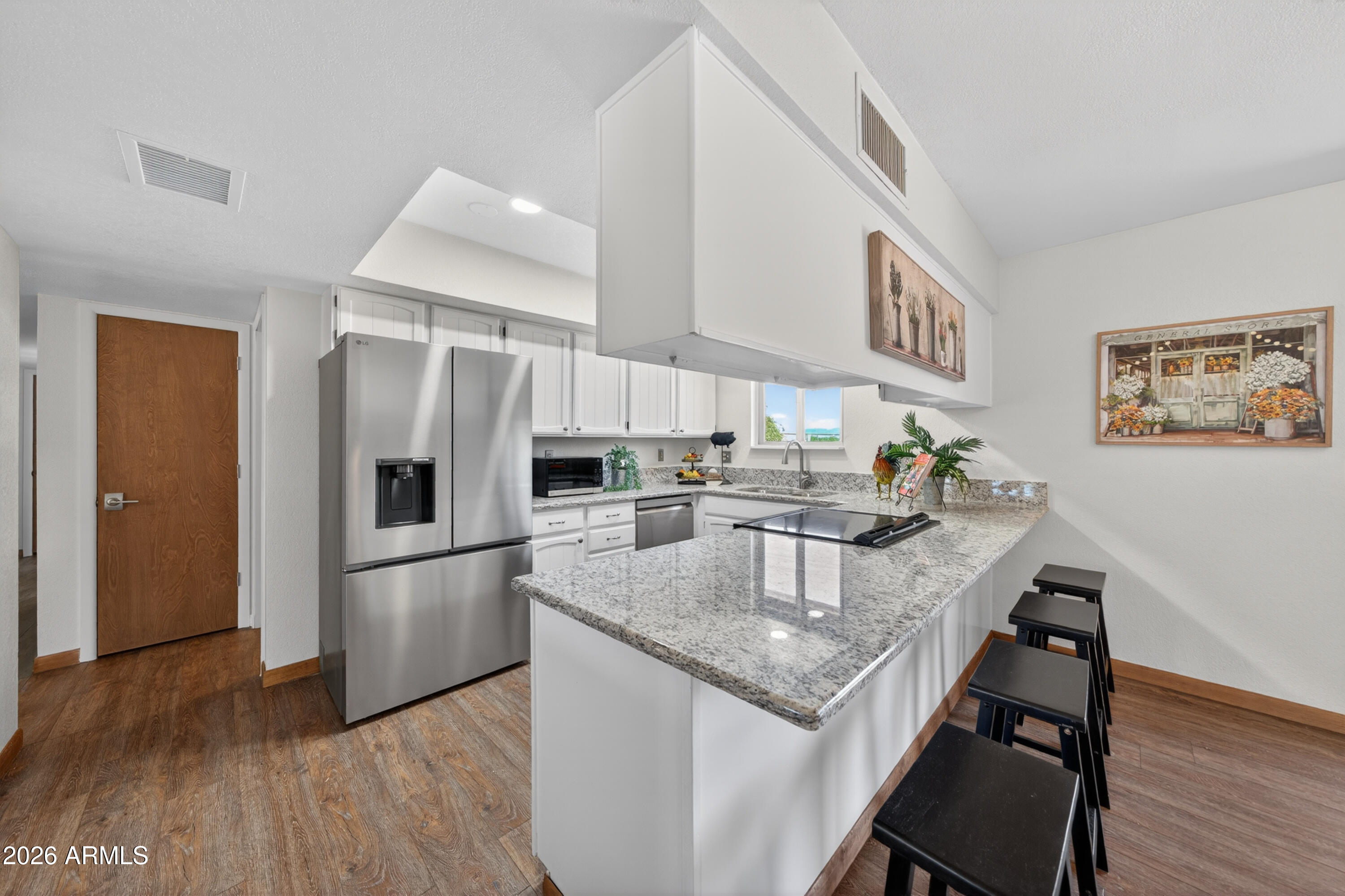 VISTA VILLAGE 5 - Residential