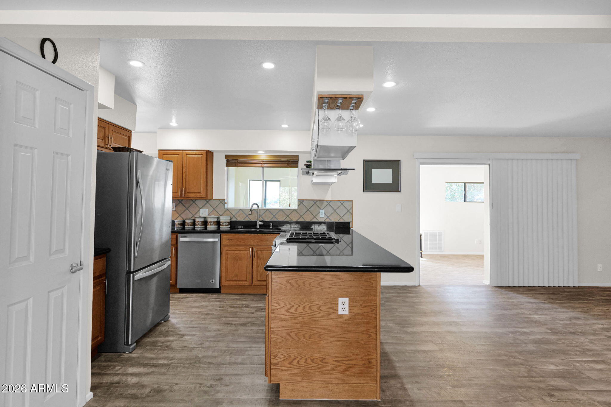 3833 E DESERT COVE Avenue