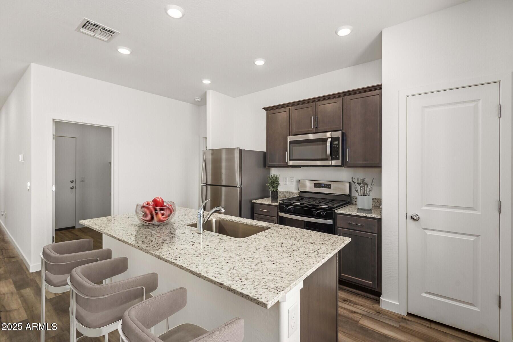 24580 W ST ANNE Avenue