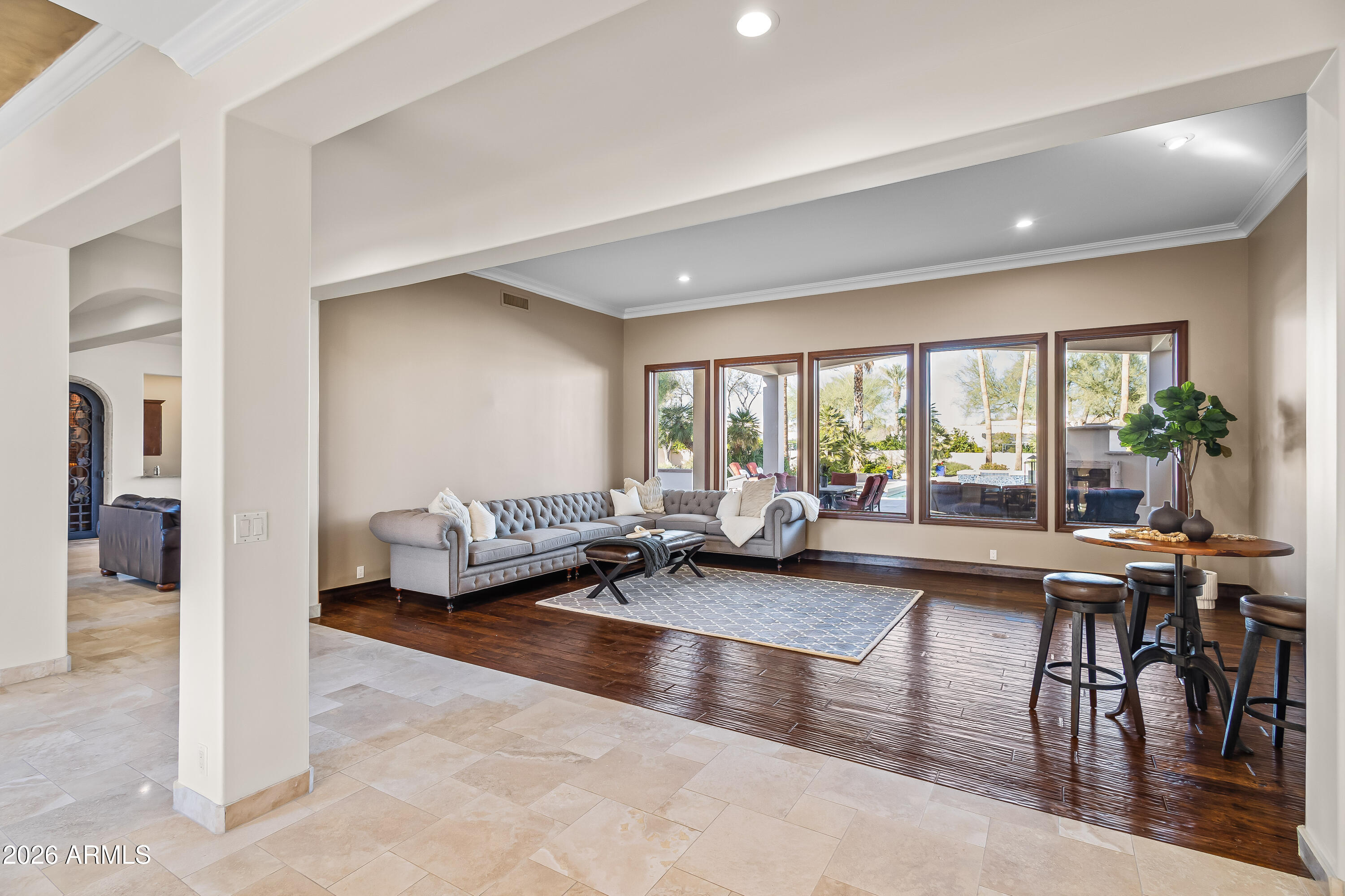 6908 E HUMMINGBIRD Lane