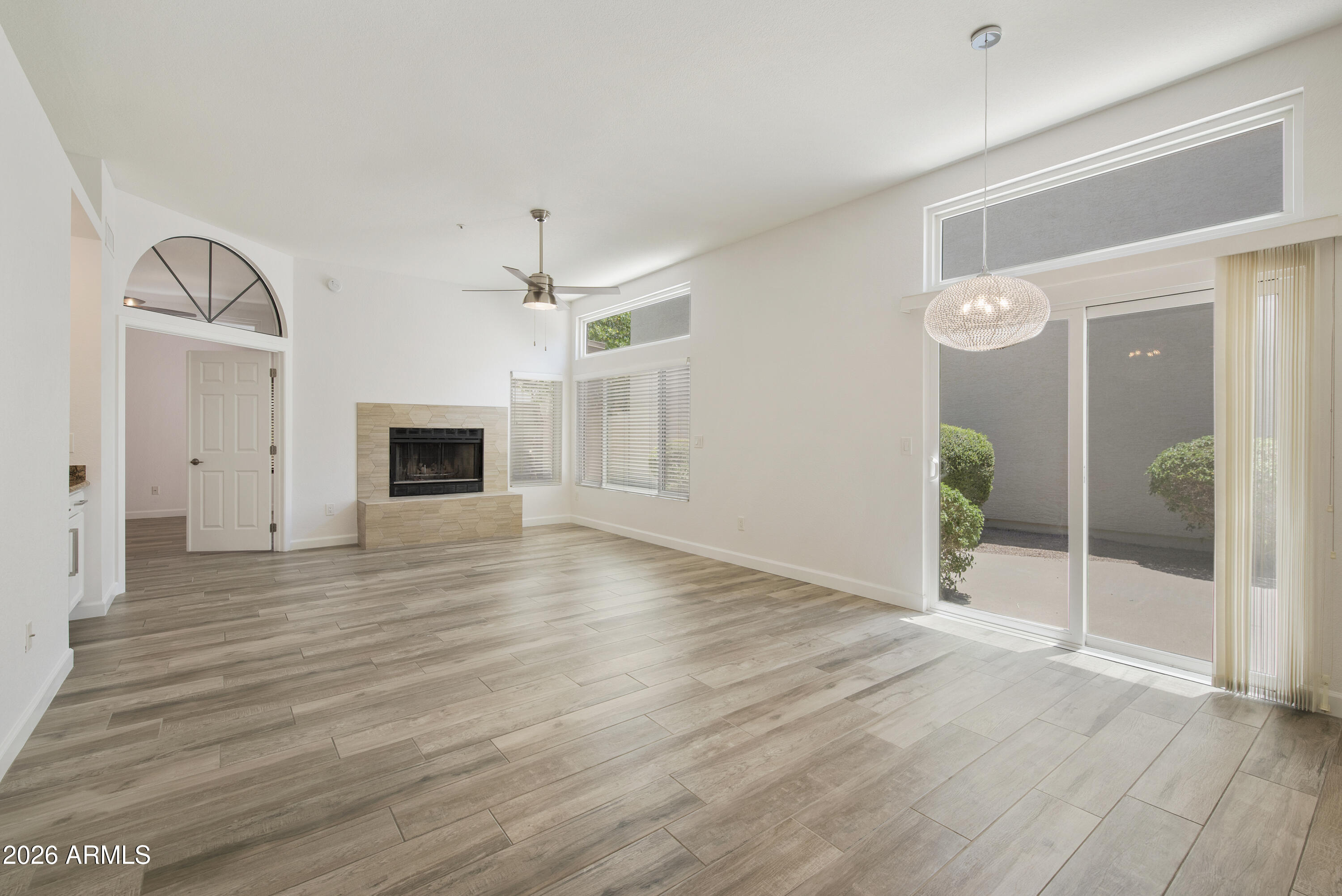 9505 N 106TH Place
