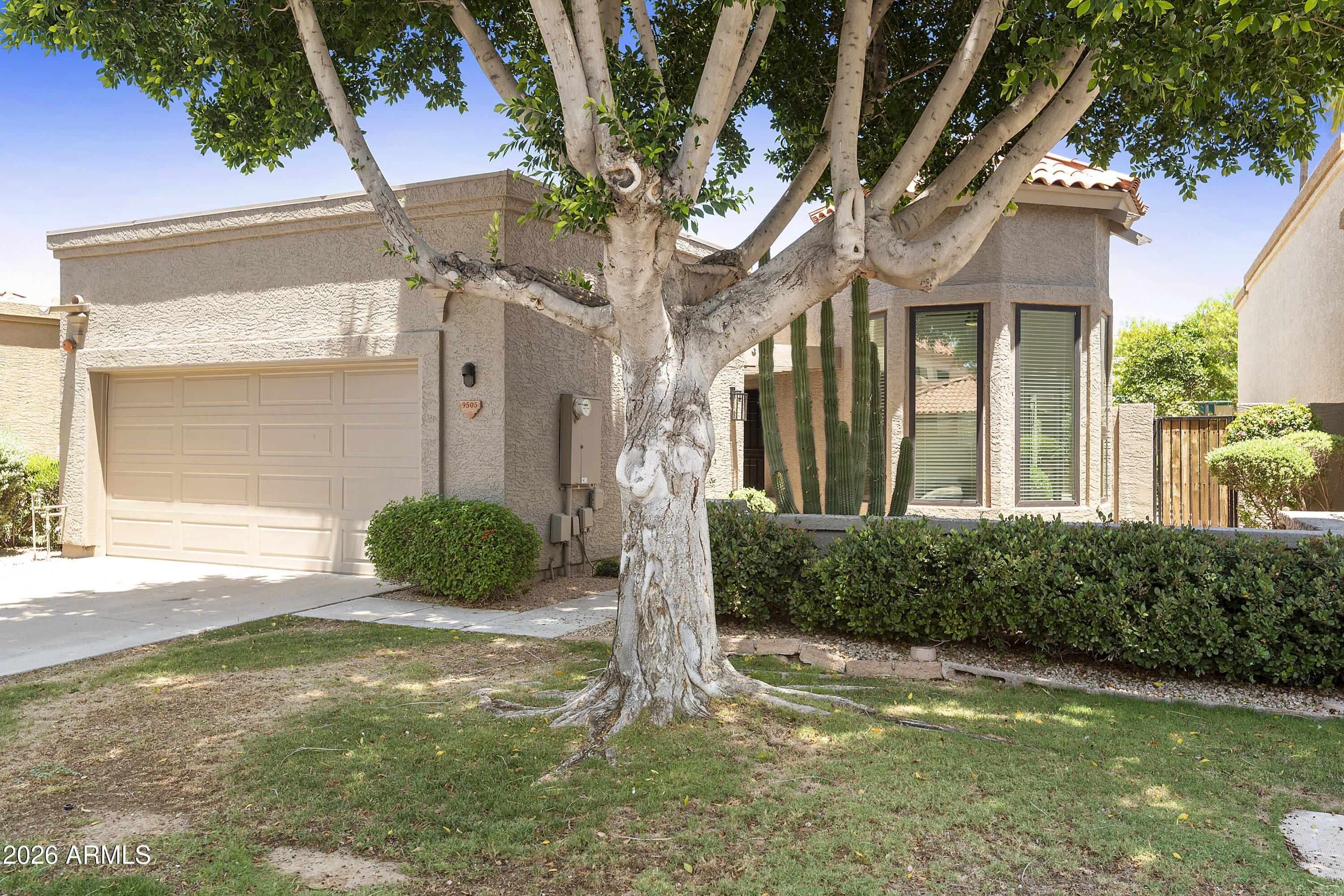 9505 N 106TH Place