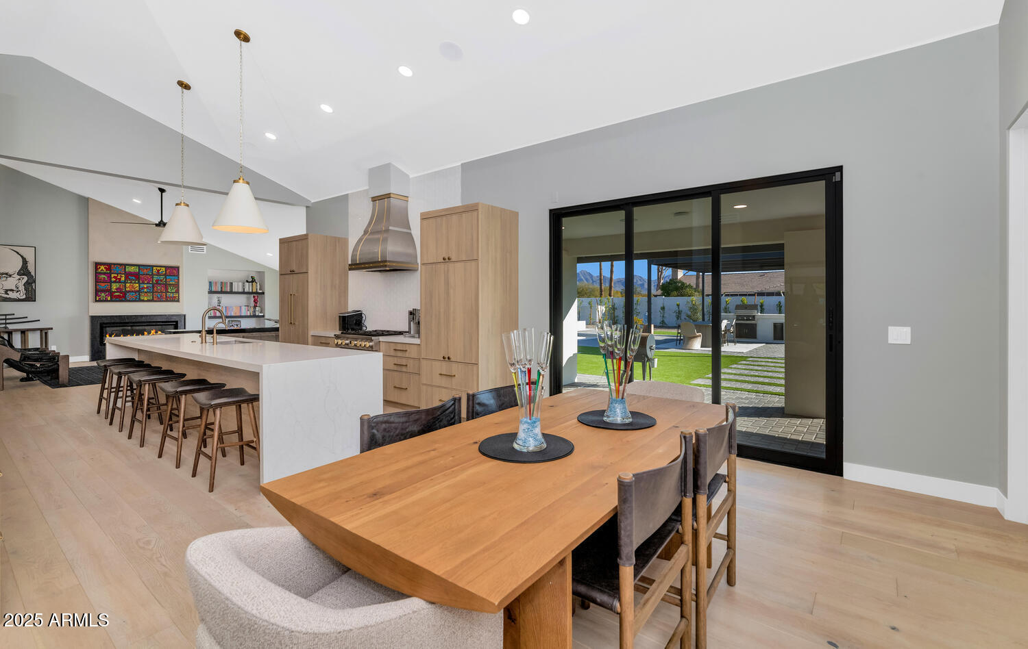 LAS SOMBRAS 2 - Residential