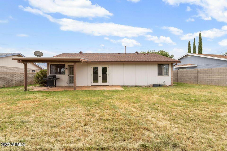 EAGLE RIDGE - Residential Lease