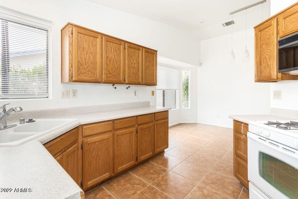EAGLE RIDGE - Residential Lease