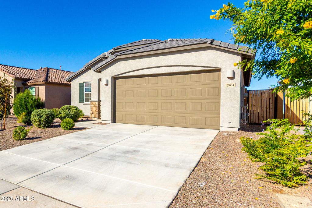 Photo of 2904 E Tie Down Drive, San Tan Valley, AZ 85140 (MLS # 6954680)