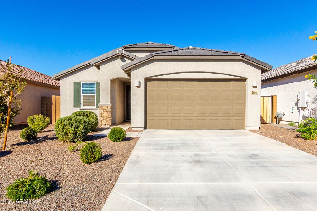 Photo of 2904 E Tie Down Drive, San Tan Valley, AZ 85140 (MLS # 6954680)