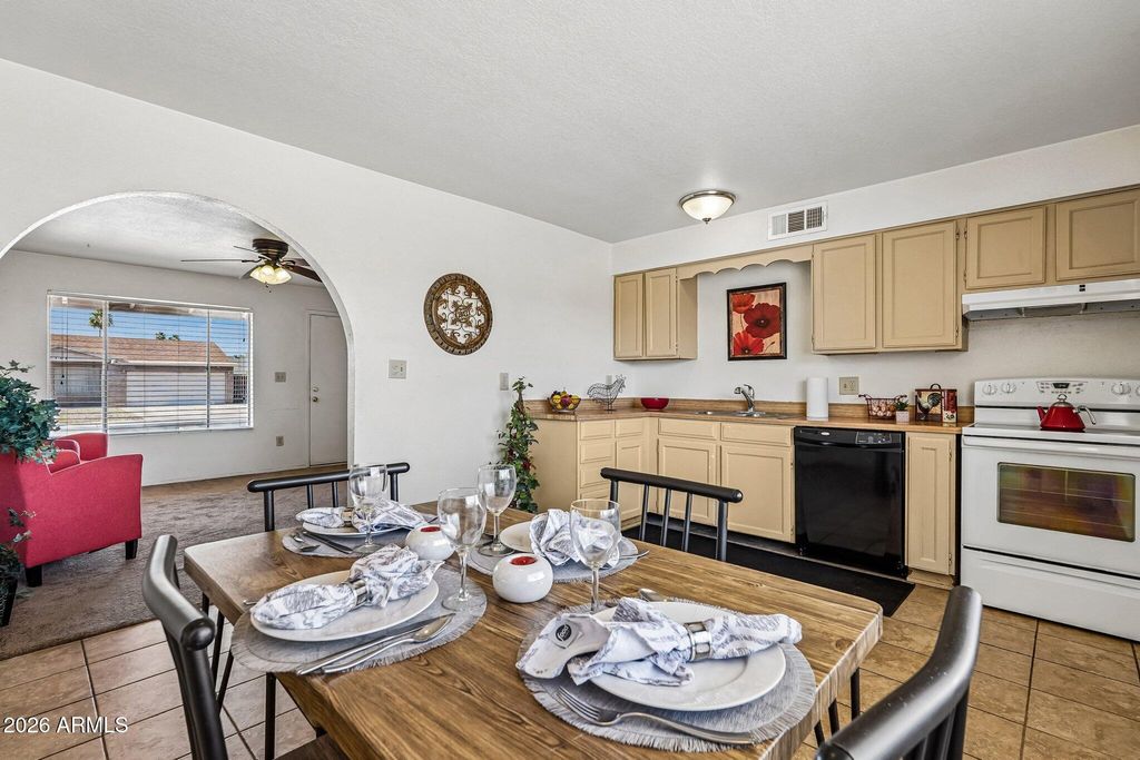 Photo of 7109 W Ironwood Drive, Peoria, AZ 85345 (MLS # 7028286)