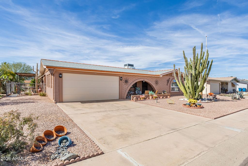 Photo of 1144 S Main Drive, Apache Junction, AZ 85120 (MLS # 6991153)