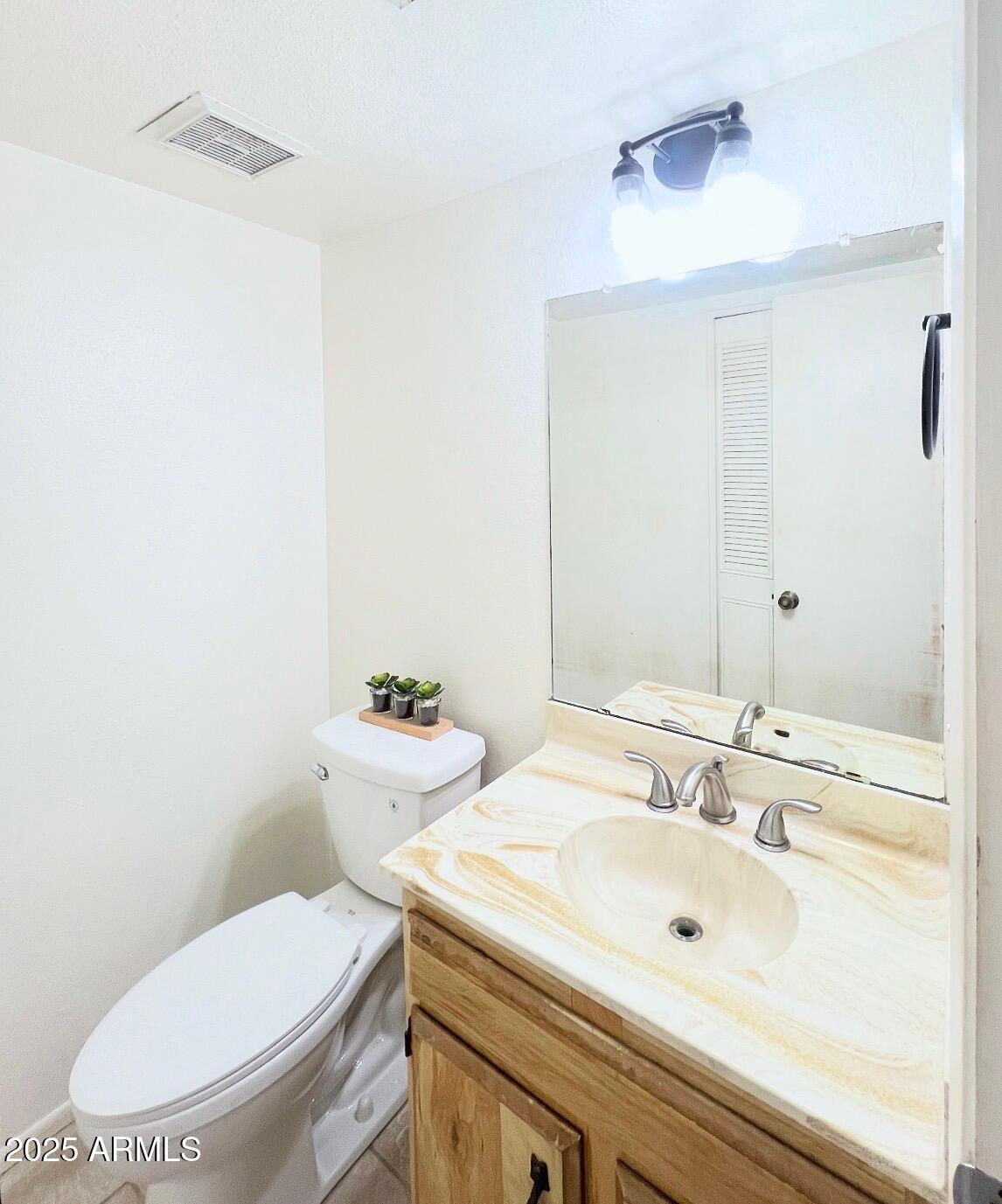 4448 W SOLANO Drive N