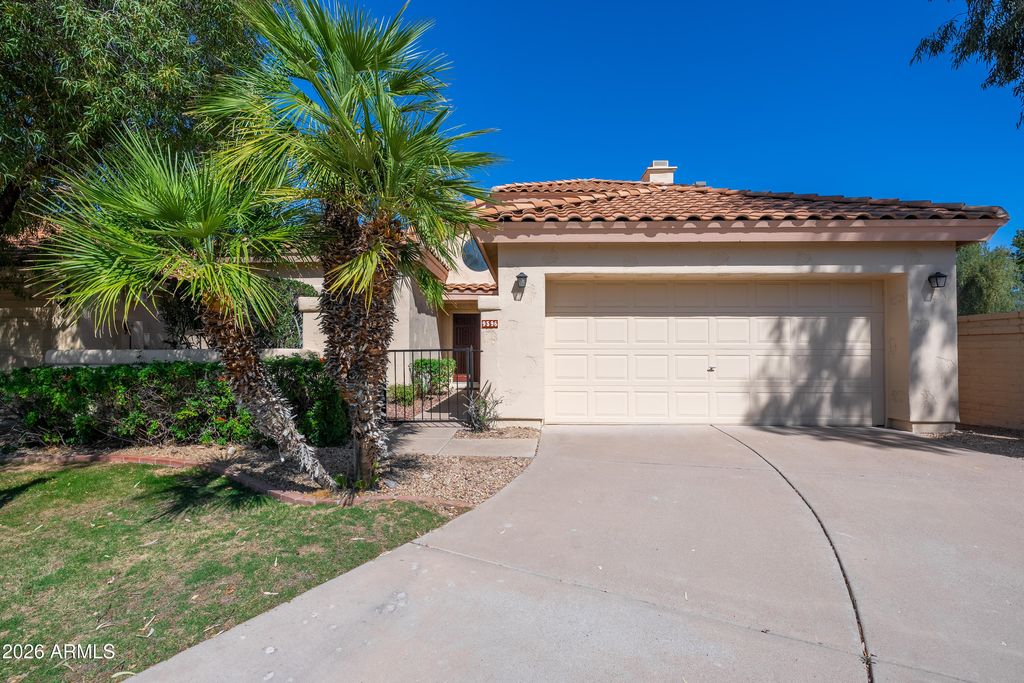 Photo of 9596 E Windrose Drive, Scottsdale, AZ 85260 (MLS # 6981175)