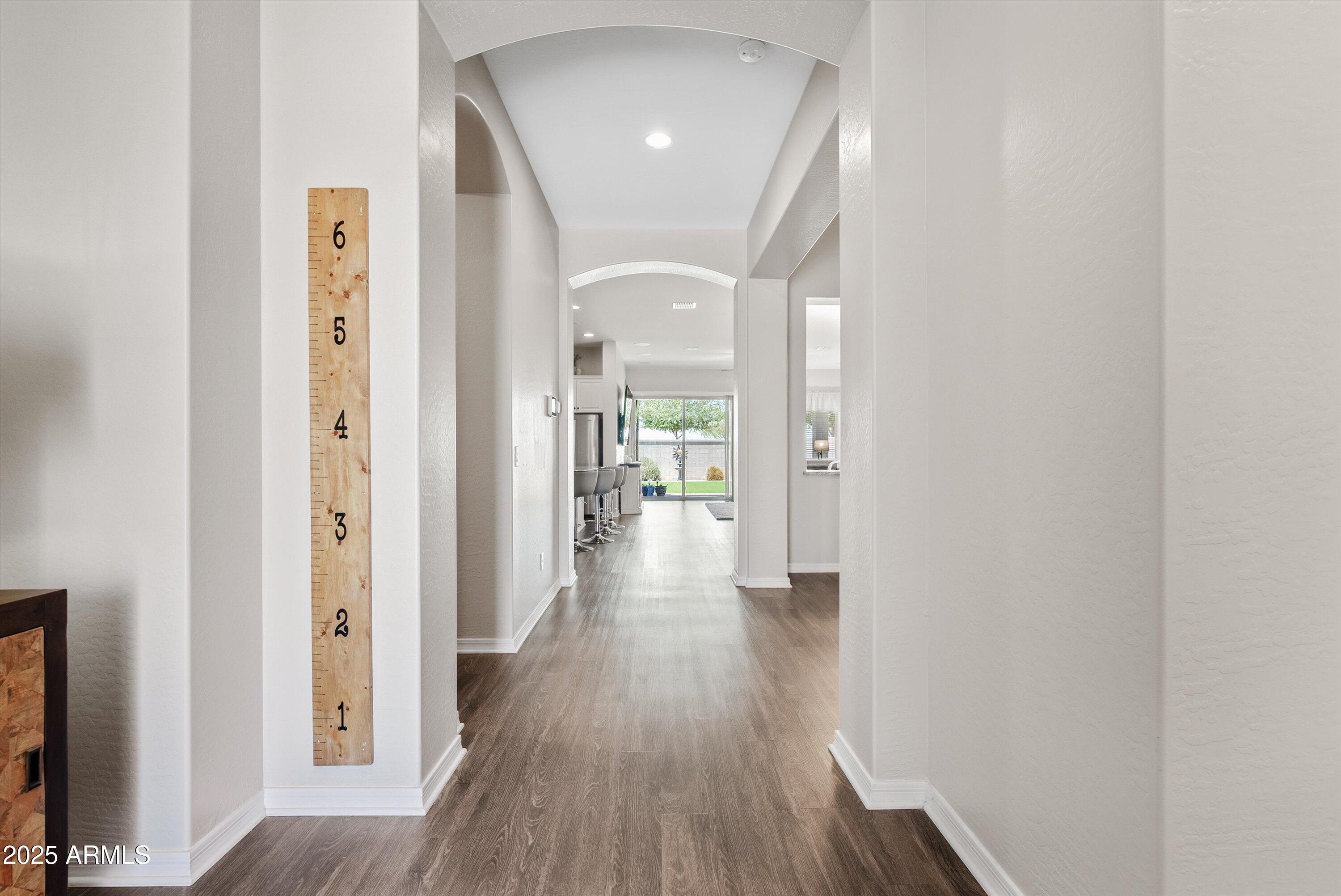 1246 W SPINE TREE Avenue