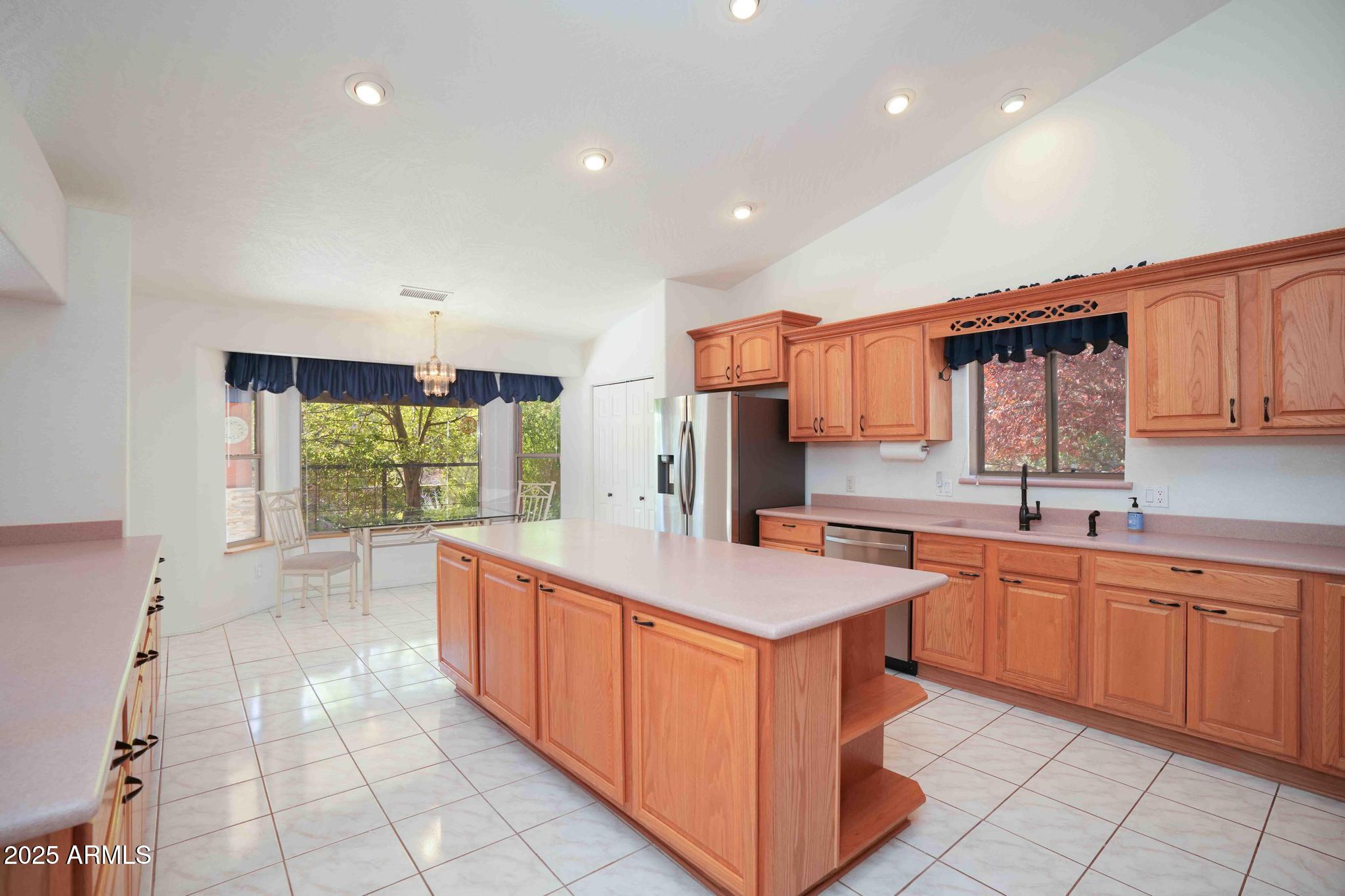 168 E TONTO Drive