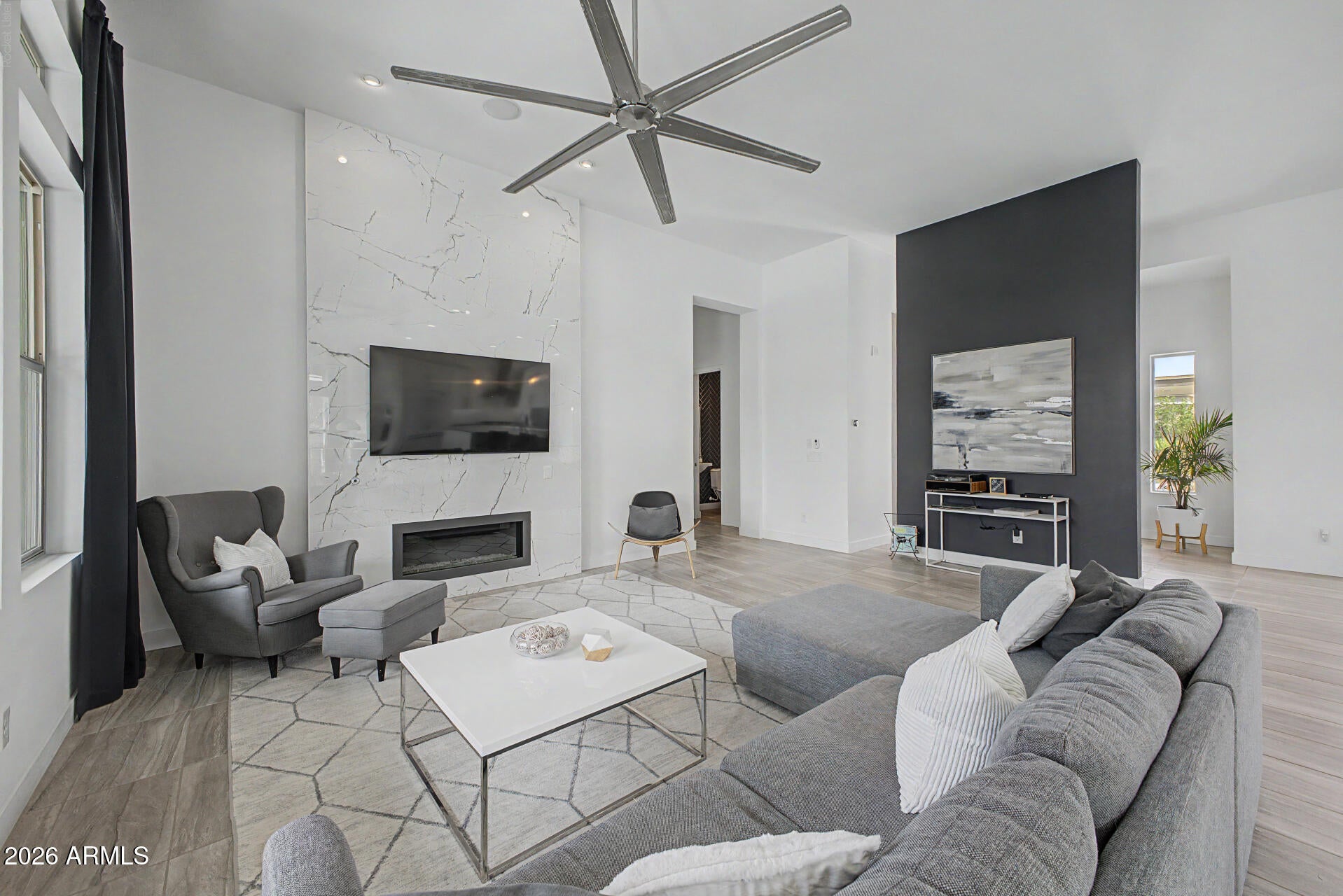 3671 E AQUARIUS Place