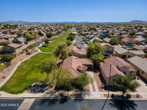 897 E Cherry Hills Drive, Chandler, AZ 85249 - #: 6837895