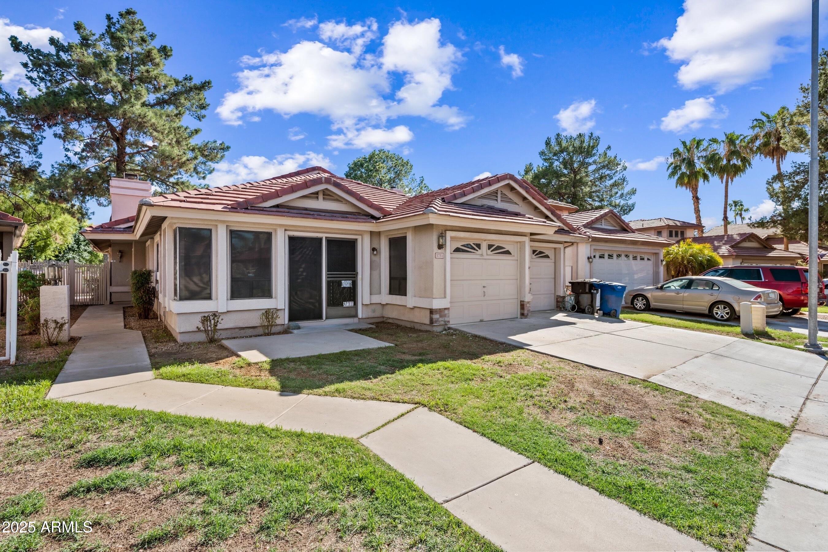 5751 W DEL RIO Street