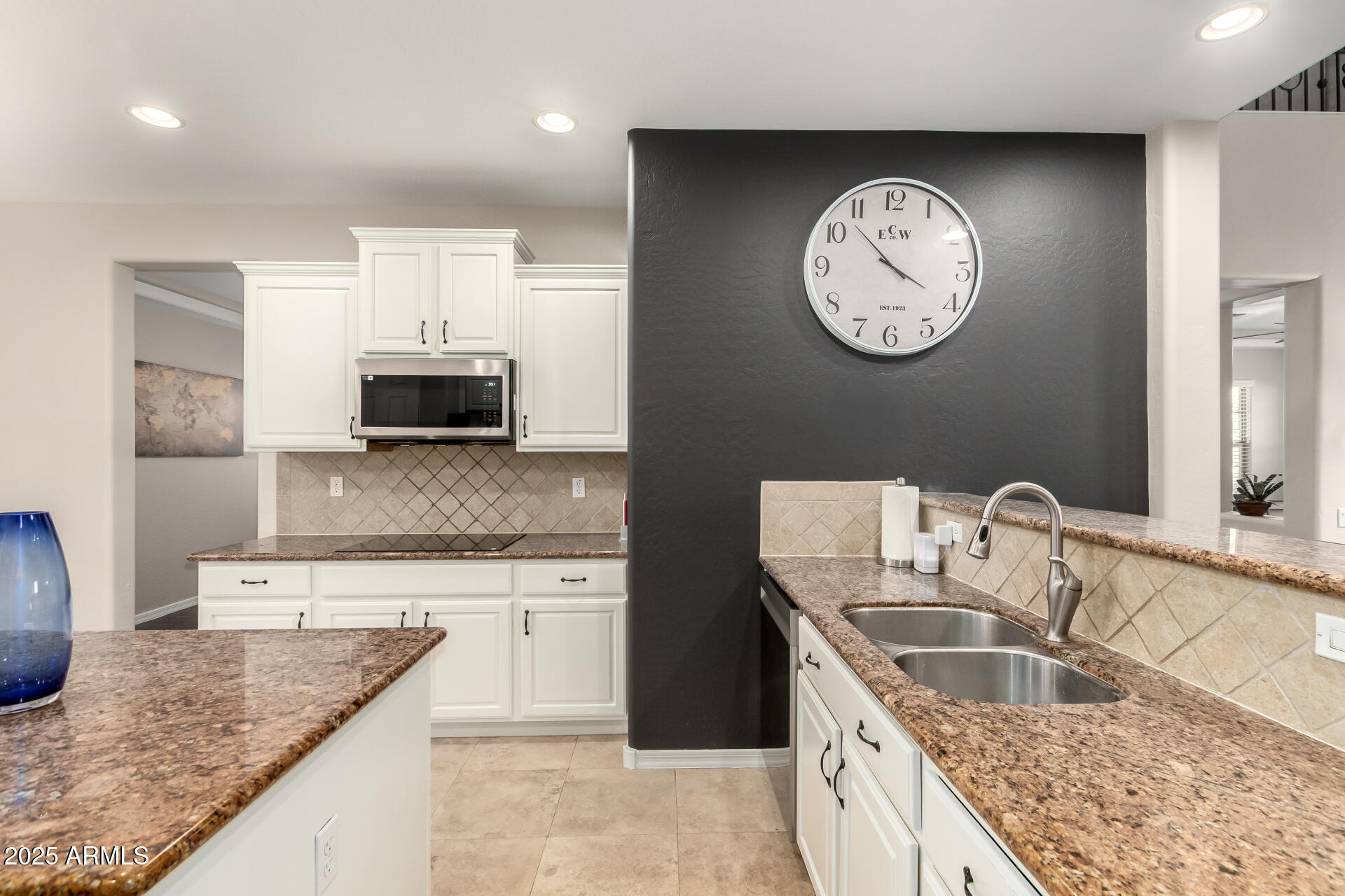 20905 W COURT Street