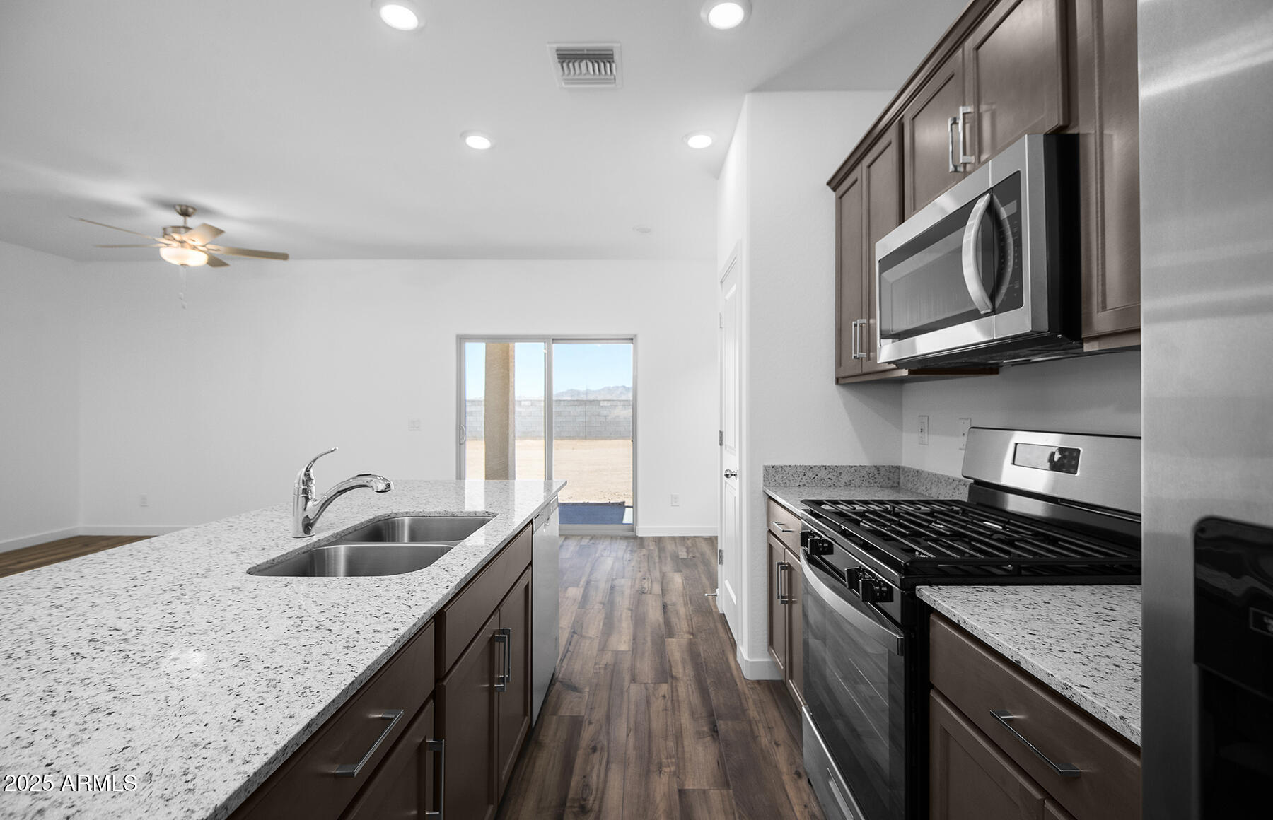 24592 W ST ANNE Avenue