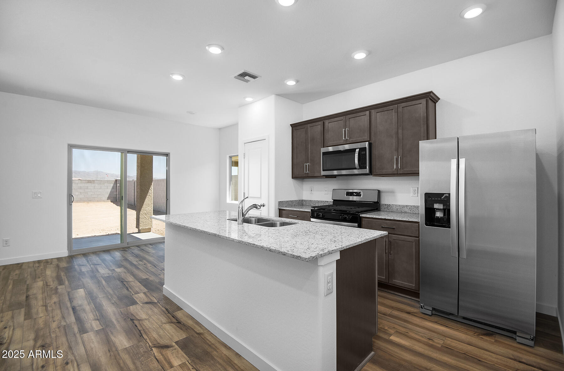 24592 W ST ANNE Avenue