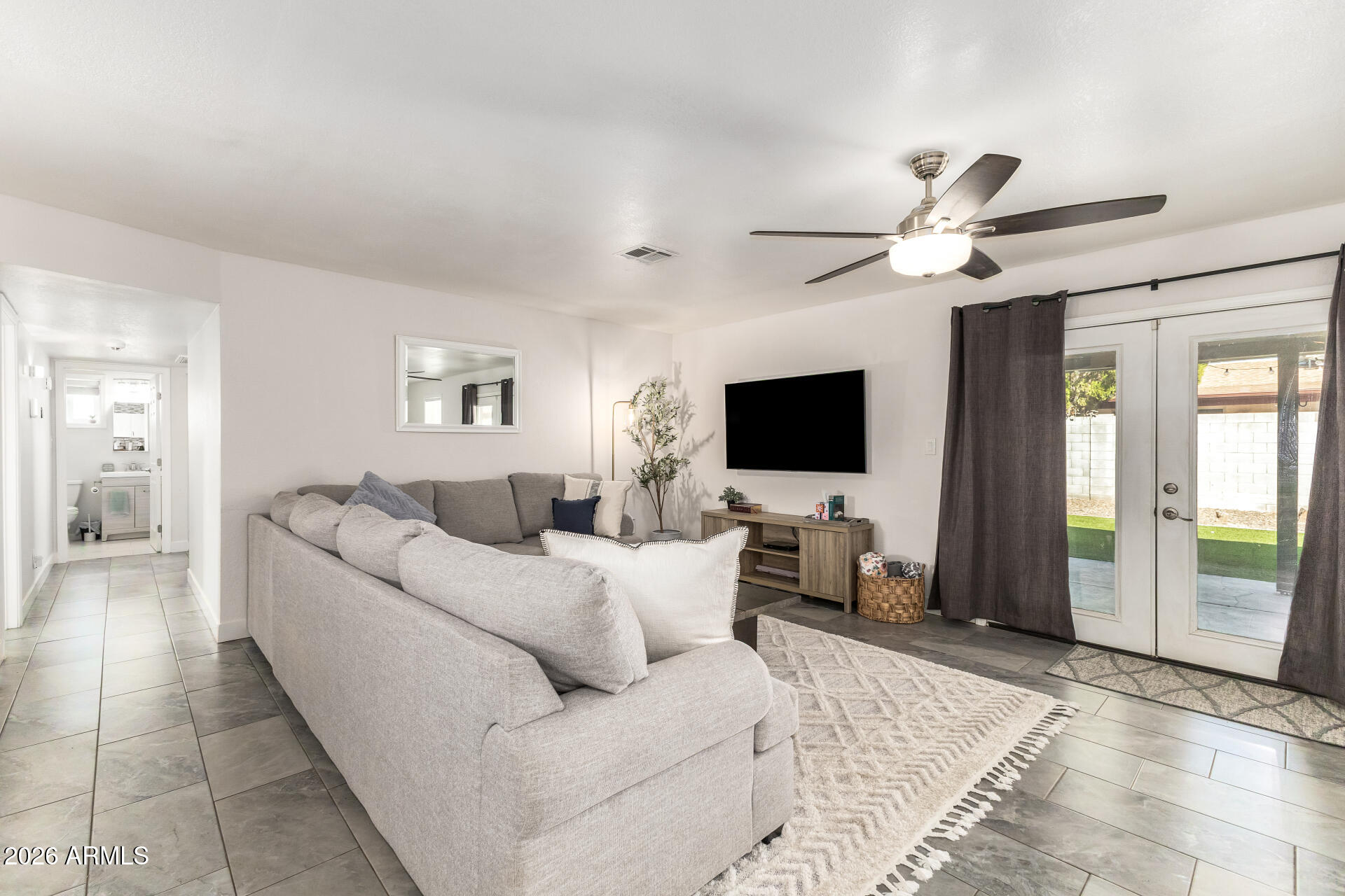 1006 W ANDERSON Drive