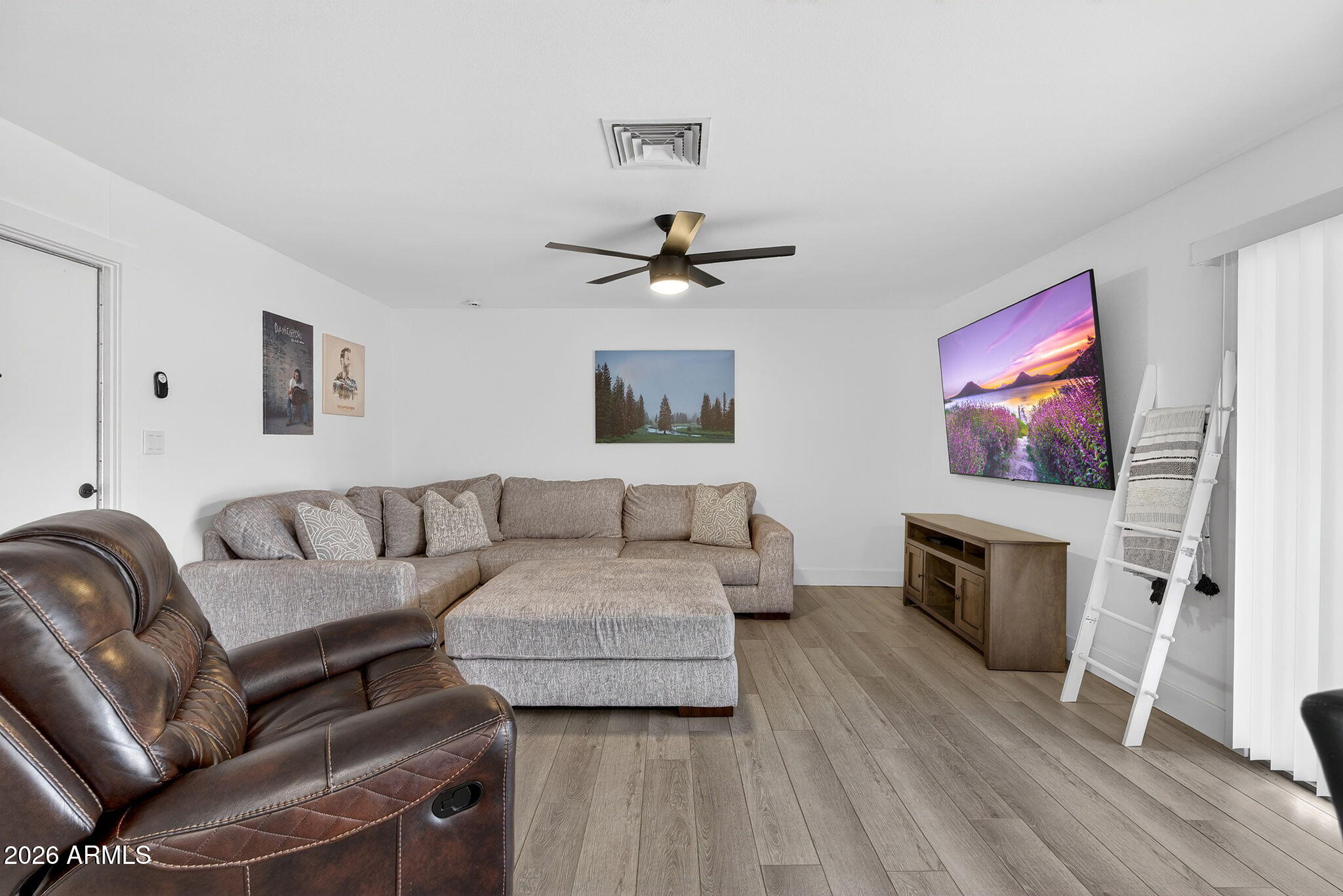 2601 E HOPI Avenue E