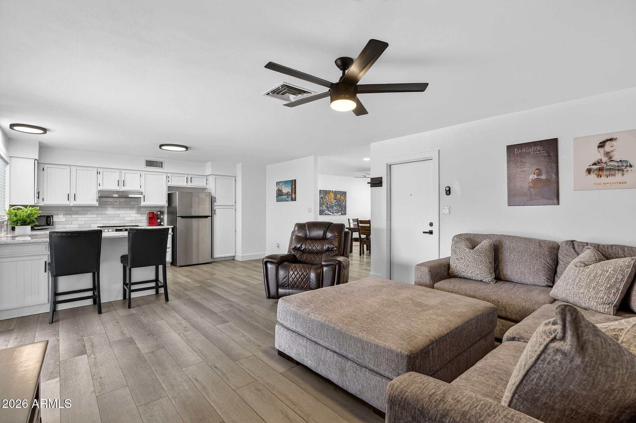 2601 E HOPI Avenue E