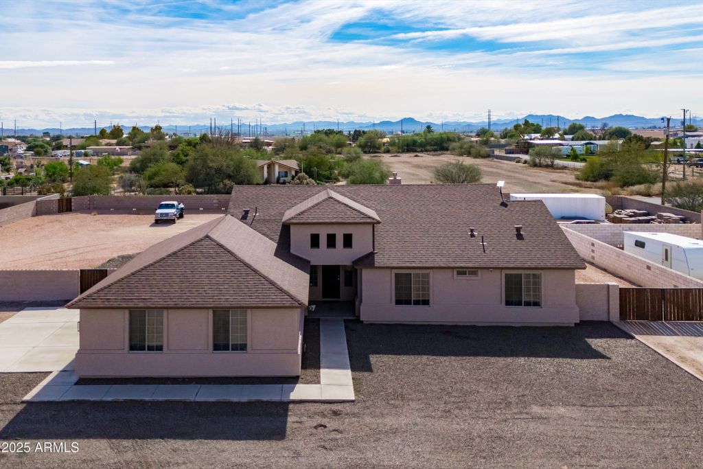 Photo of 2322 S Tuthill Road, Buckeye, AZ 85326 (MLS # 6951138)
