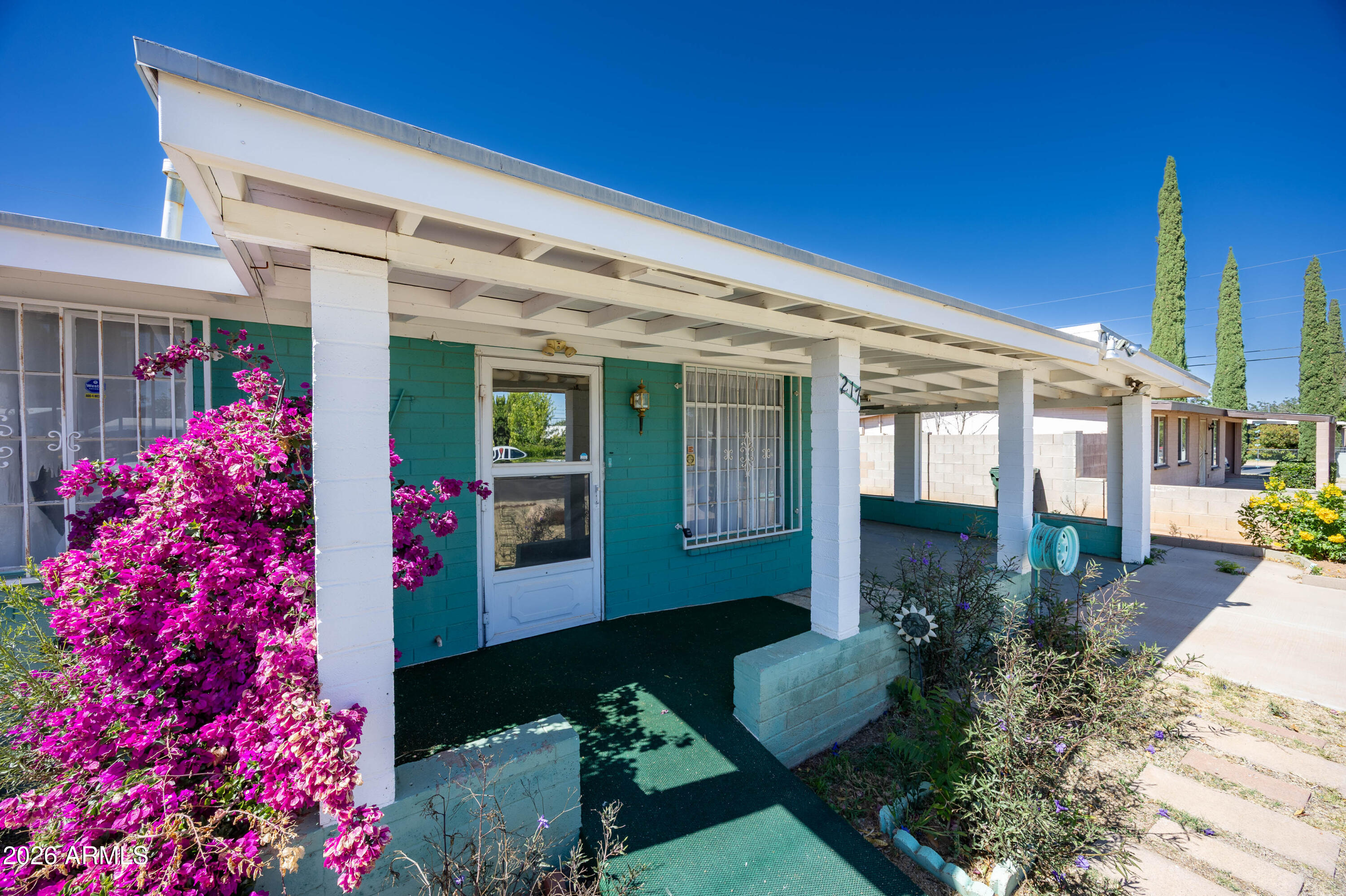 217 W SHERBUNDY Street