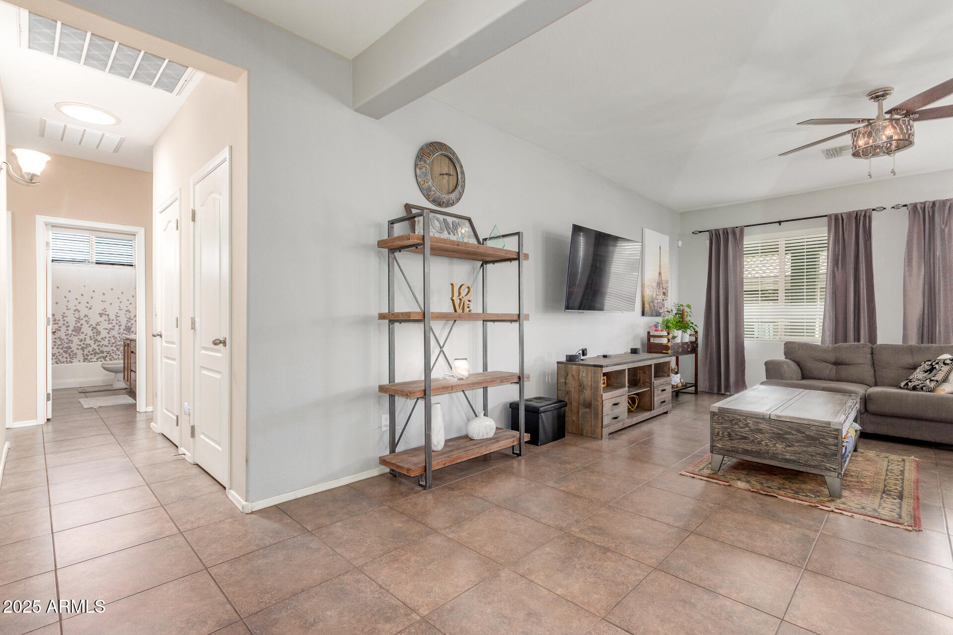 5635 W PECAN Road