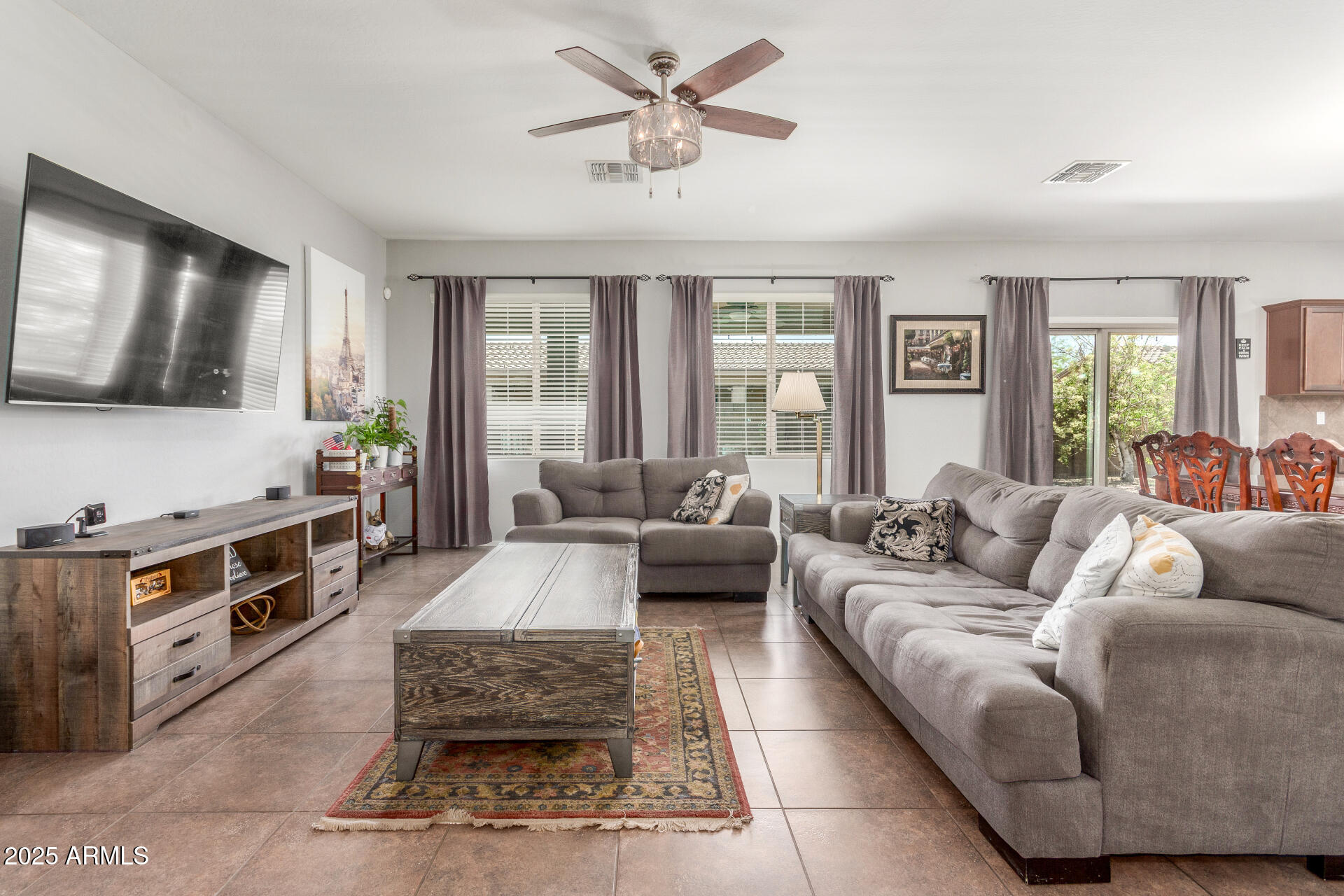 5635 W PECAN Road