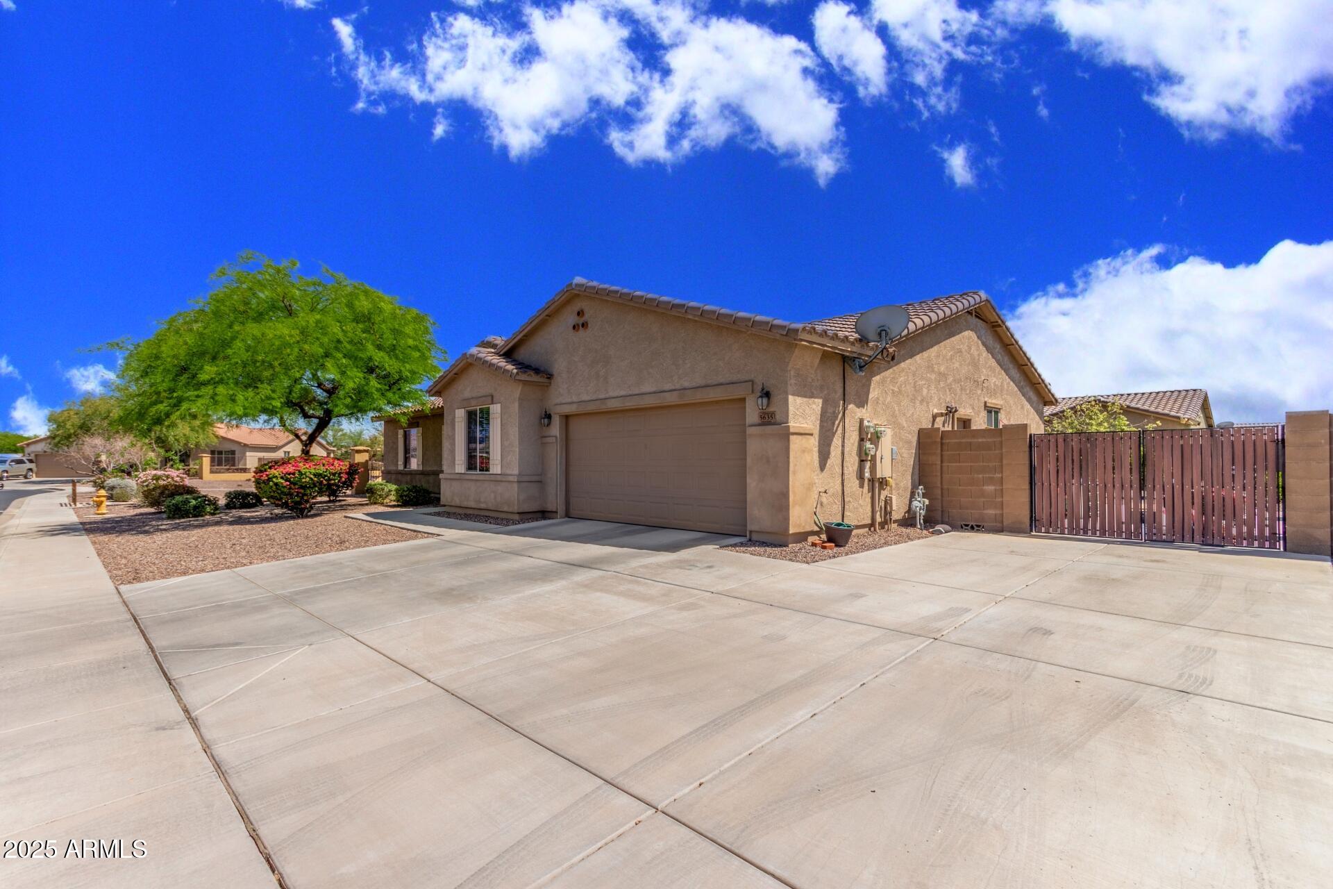 5635 W PECAN Road