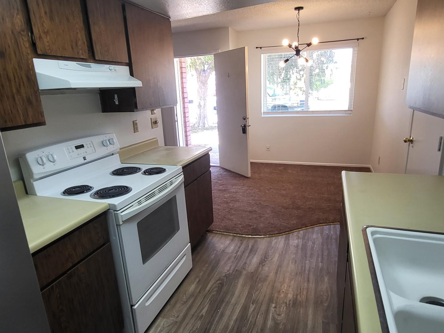 9609 W Cinnabar Avenue Apt B