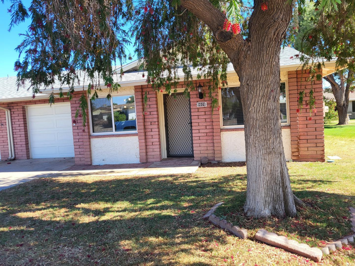 9609 W Cinnabar Avenue Apt B