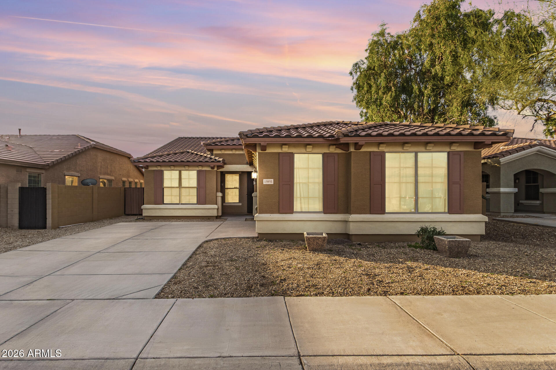 15951 W YAVAPAI Street