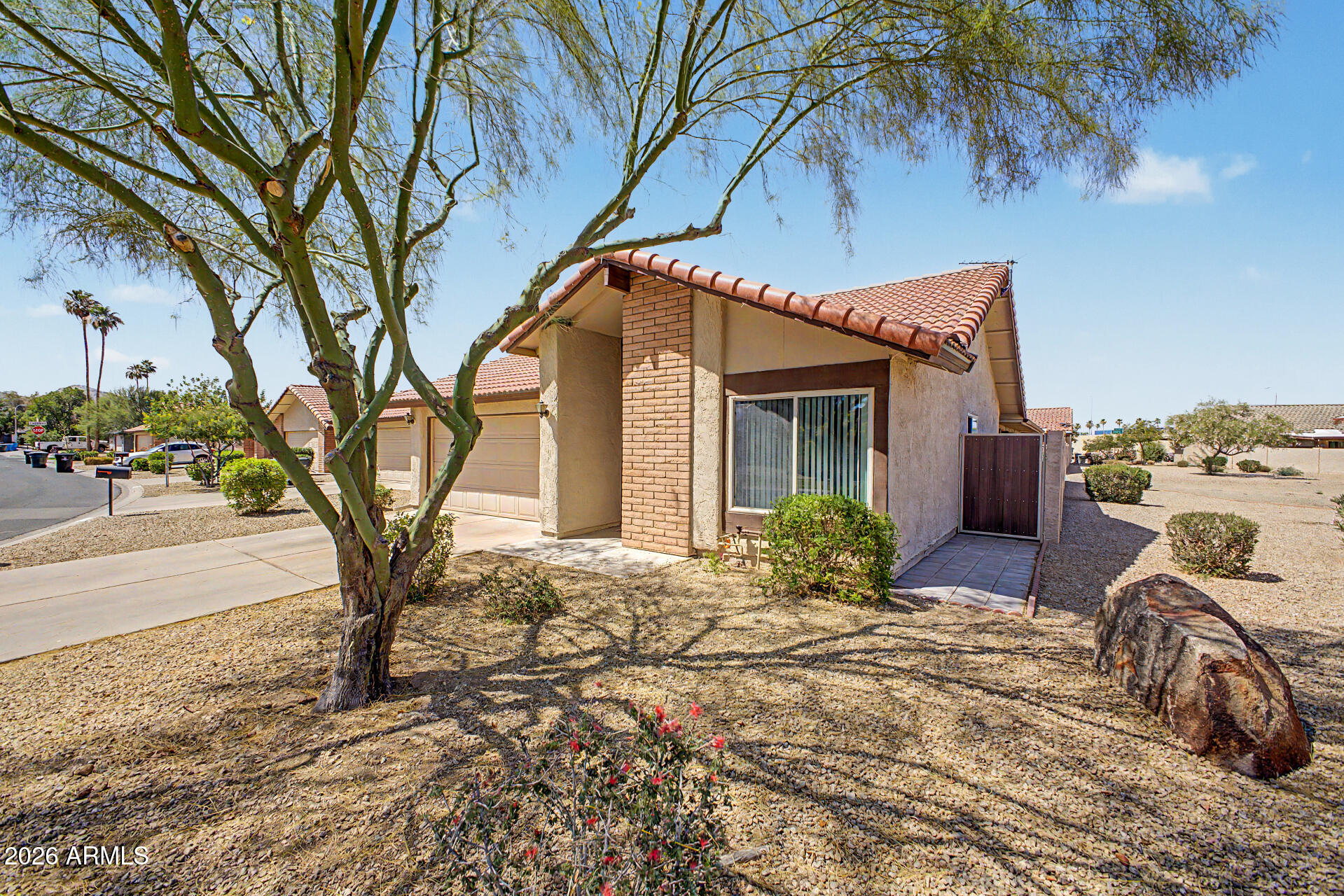 5212 E TAMBLO Drive