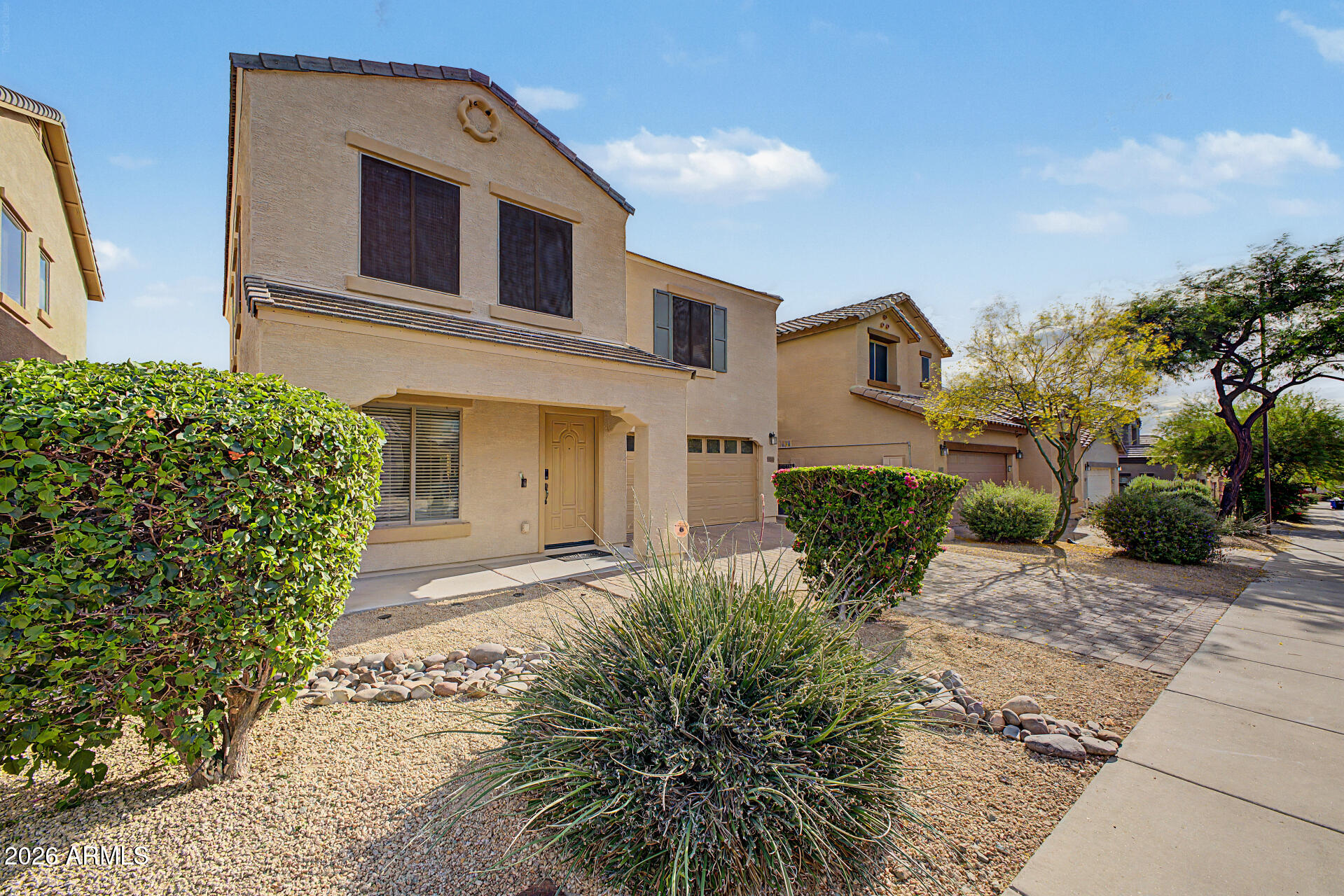 2323 W HUNTER Court