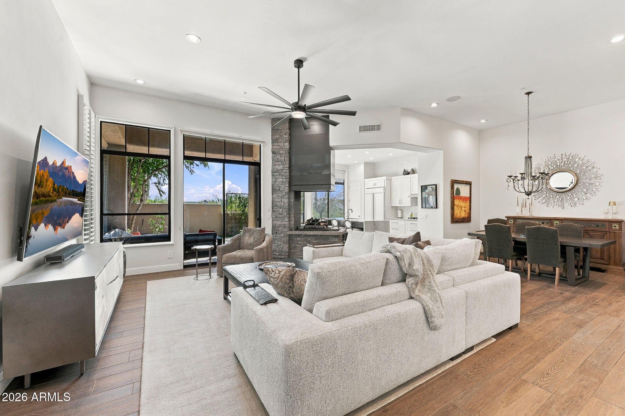 9270 E THOMPSON PEAK Parkway 358